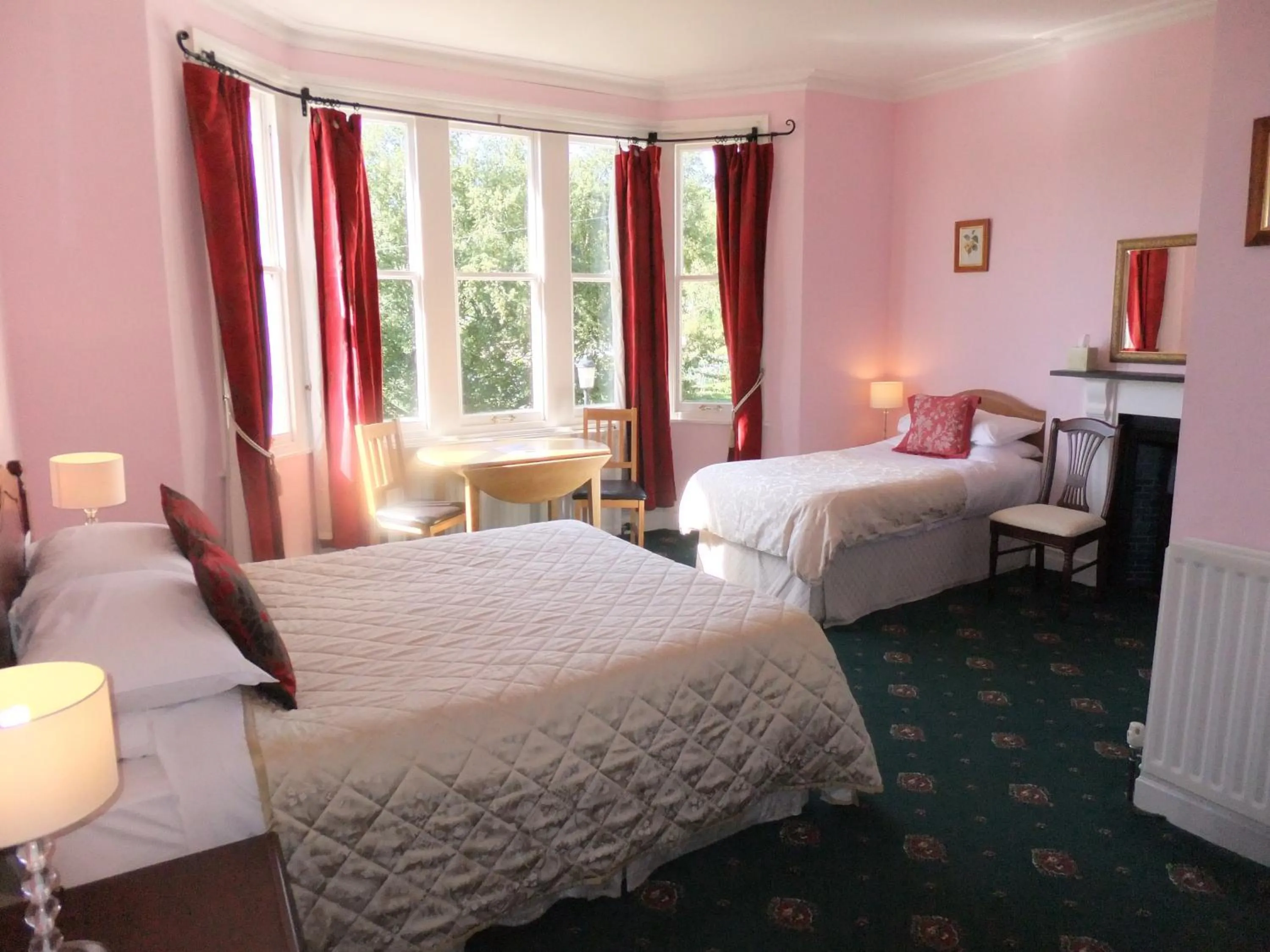 Day, Bed in Elgin Villa