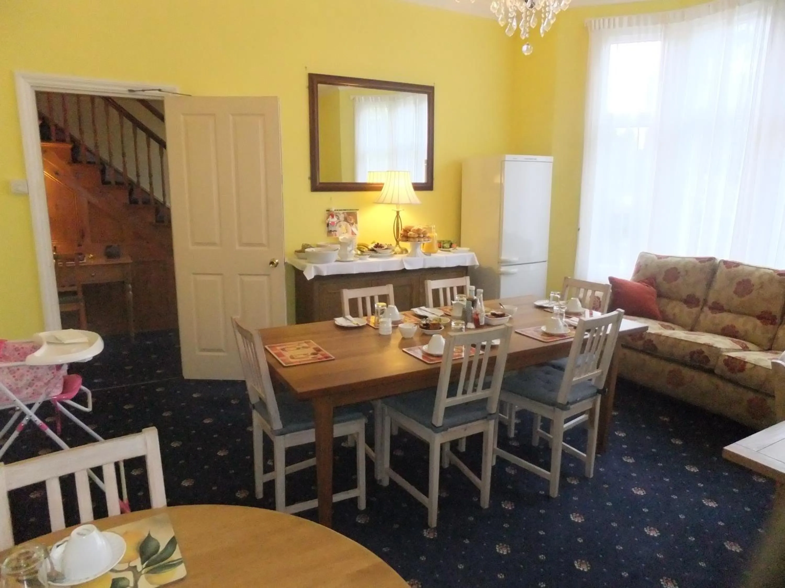 Dining area in Elgin Villa