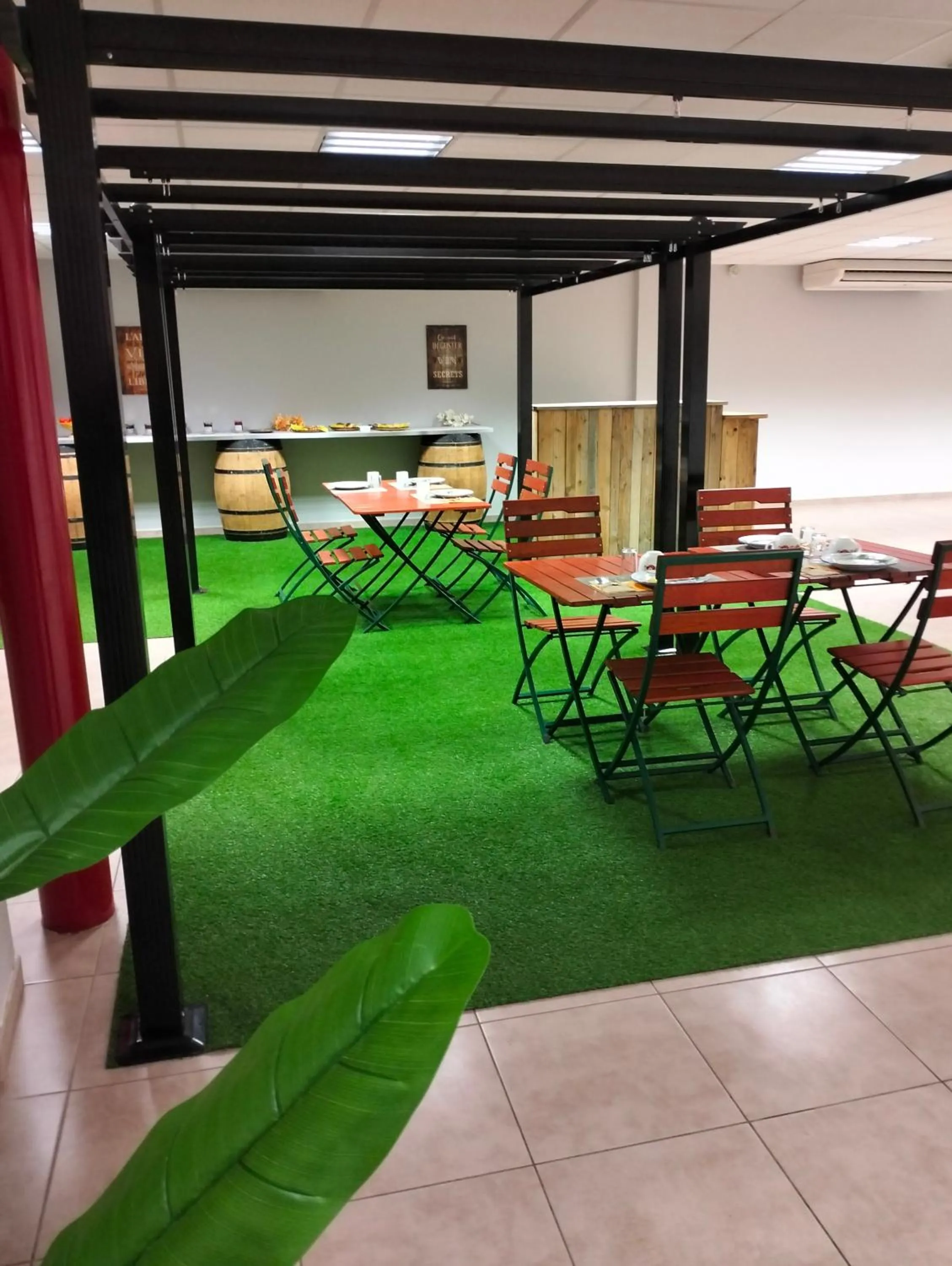 Dining area in Tikazéla - Escale Tournon-Sur-Rhône