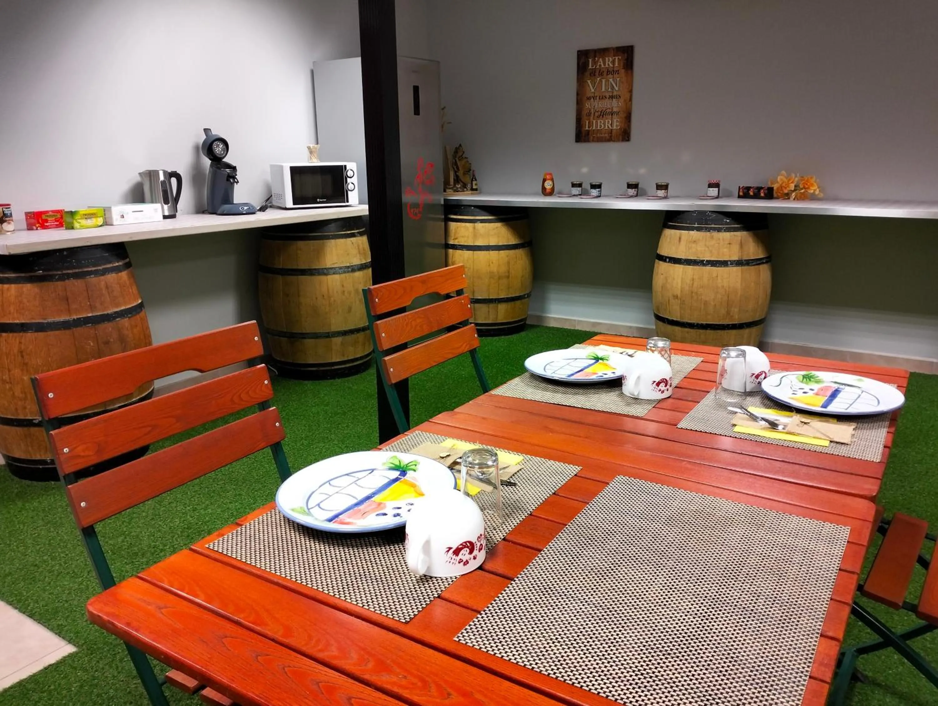 Dining area in Tikazéla - Escale Tournon-Sur-Rhône