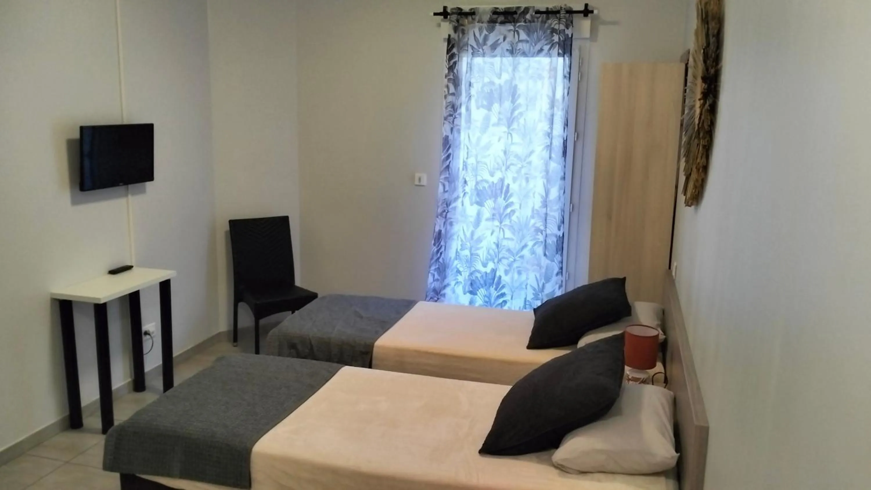 TV and multimedia, Bed in Tikazéla - Escale Tournon-Sur-Rhône