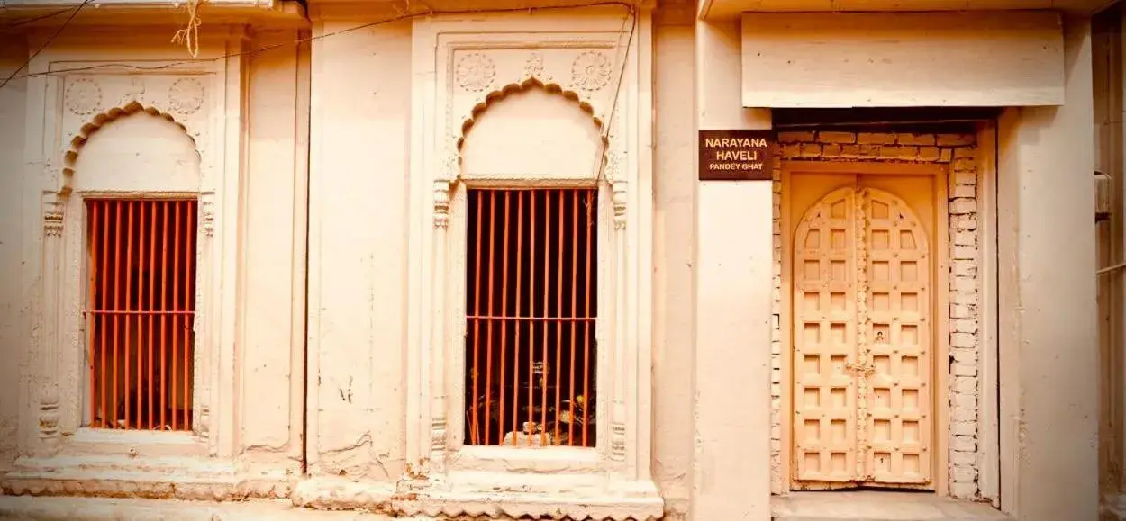 Facade/entrance in Narayana's Haveli Facade/entrance in Narayana's Haveli