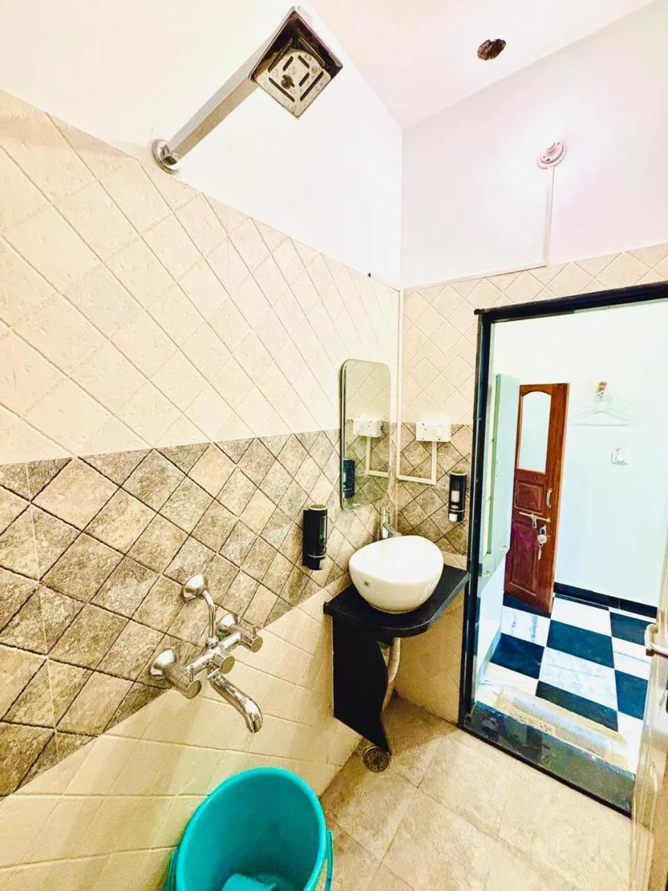 Bathroom in Narayana's Haveli