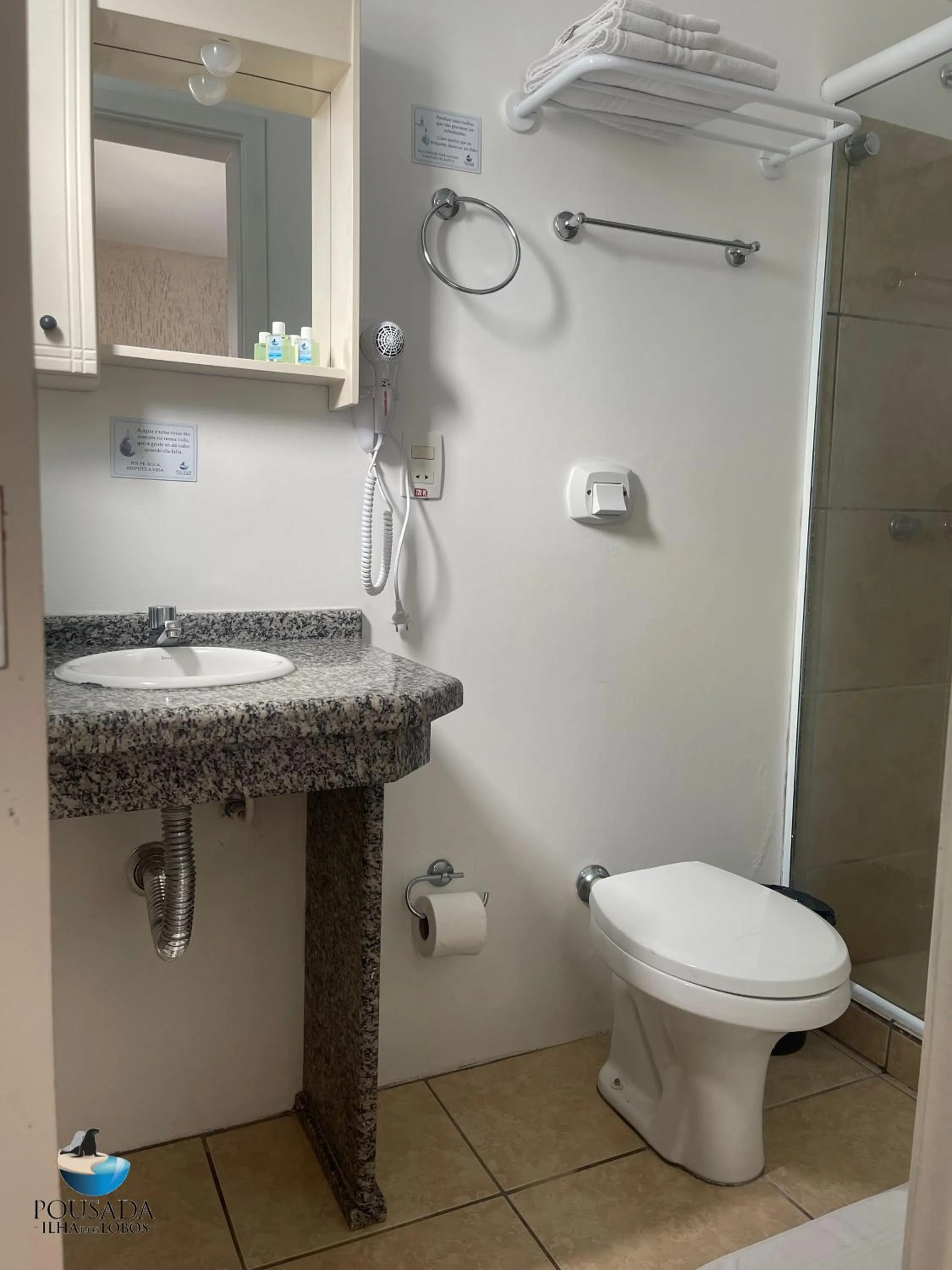 Bathroom in Pousada Ilha dos Lobos