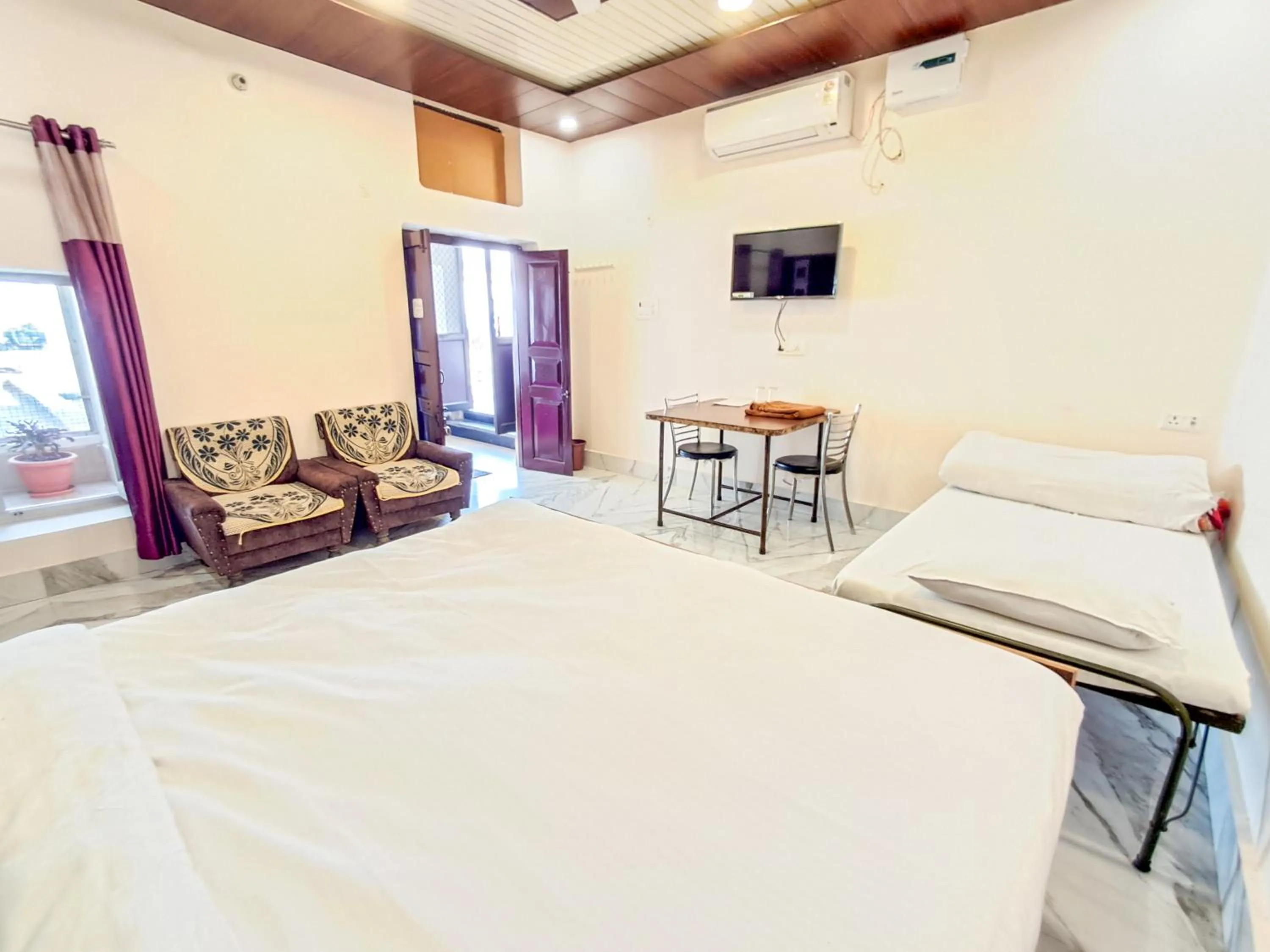 Bed in LD Guest House, Ayodhya