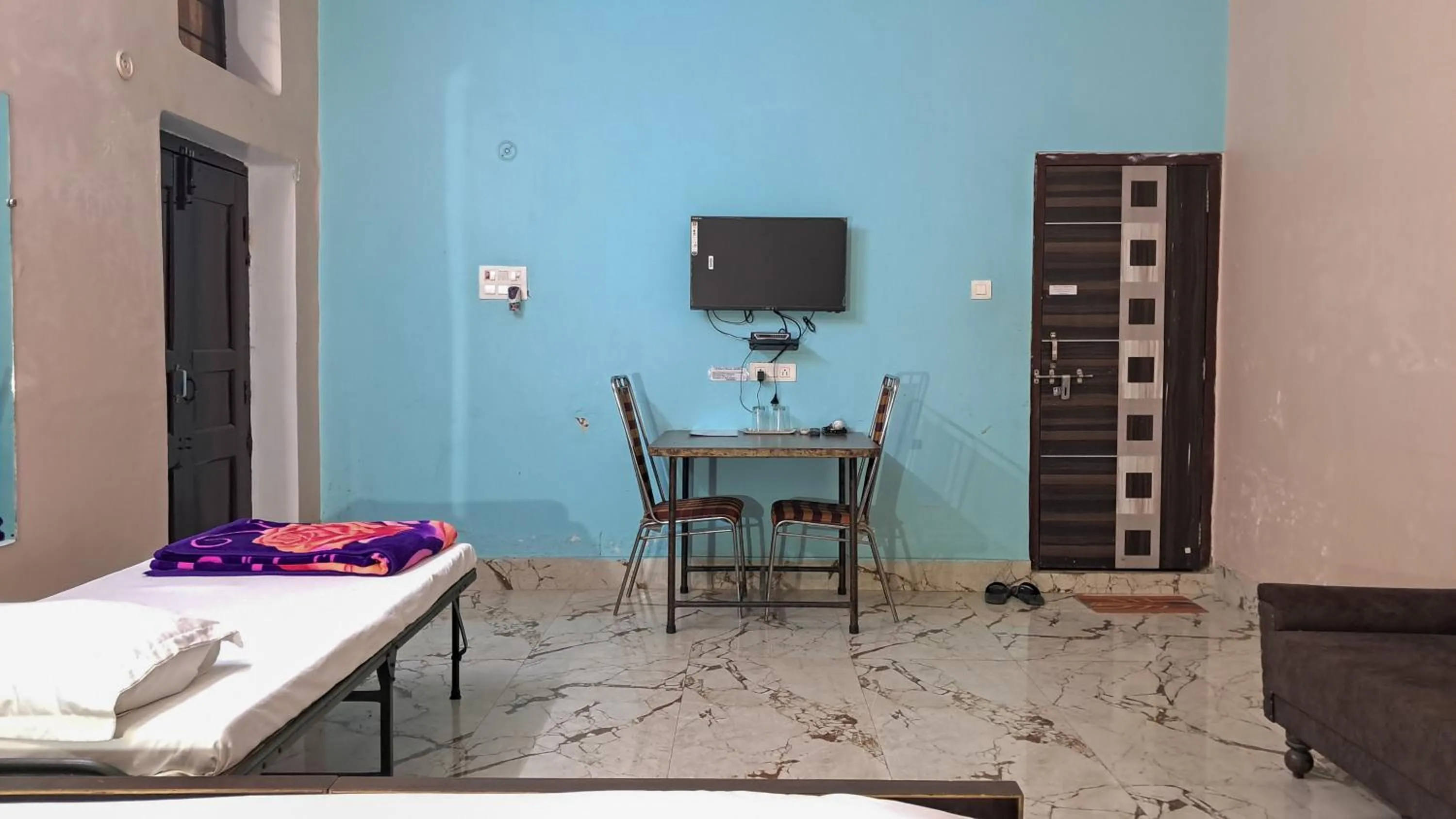 TV and multimedia in LD Guest House, Ayodhya