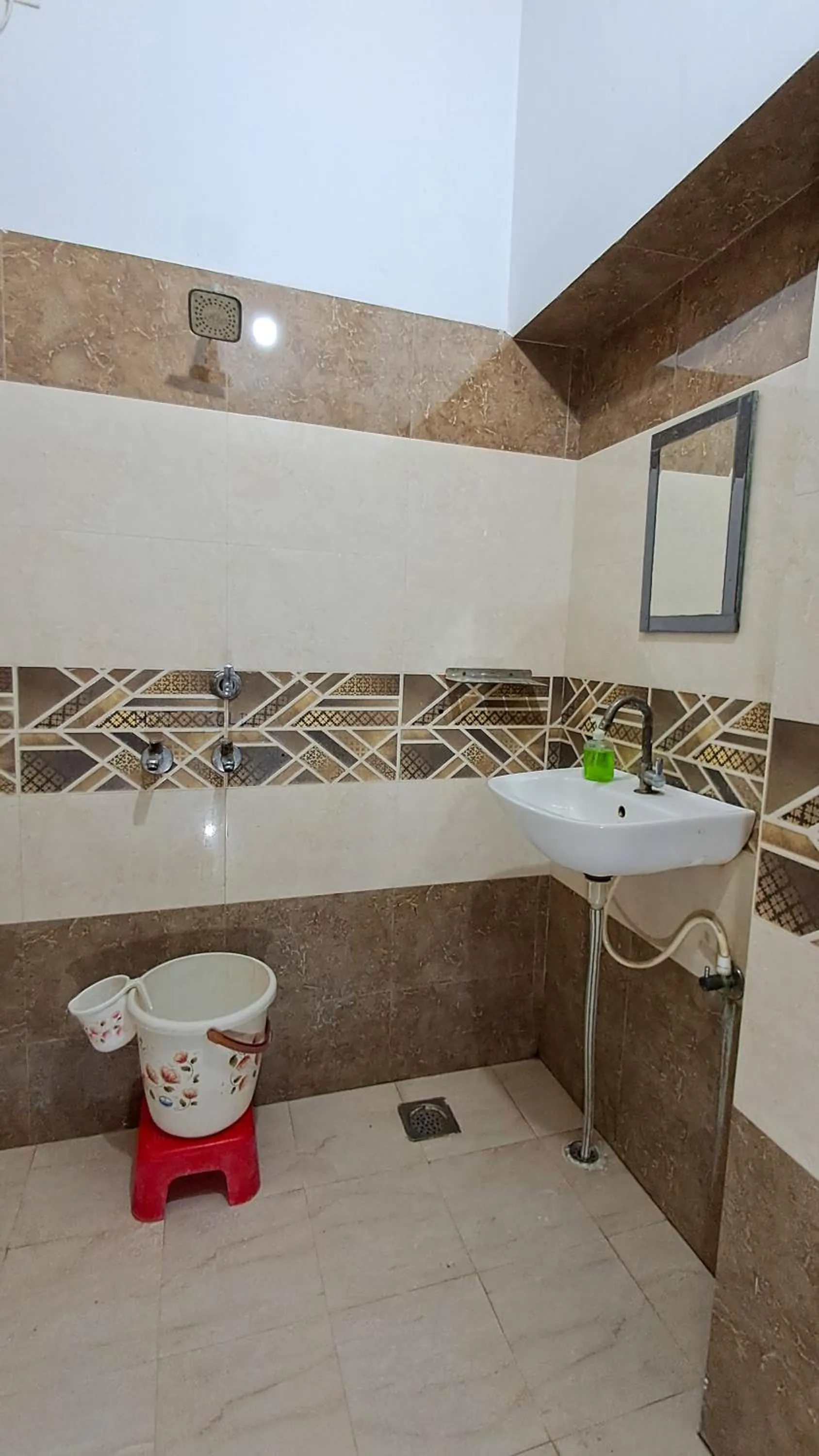 Toilet in LD Guest House, Ayodhya