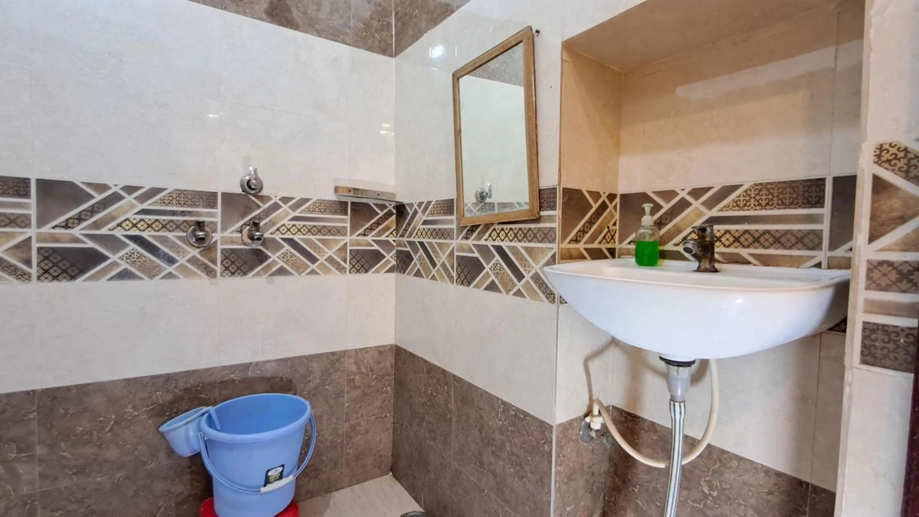 Bathroom in LD Guest House, Ayodhya