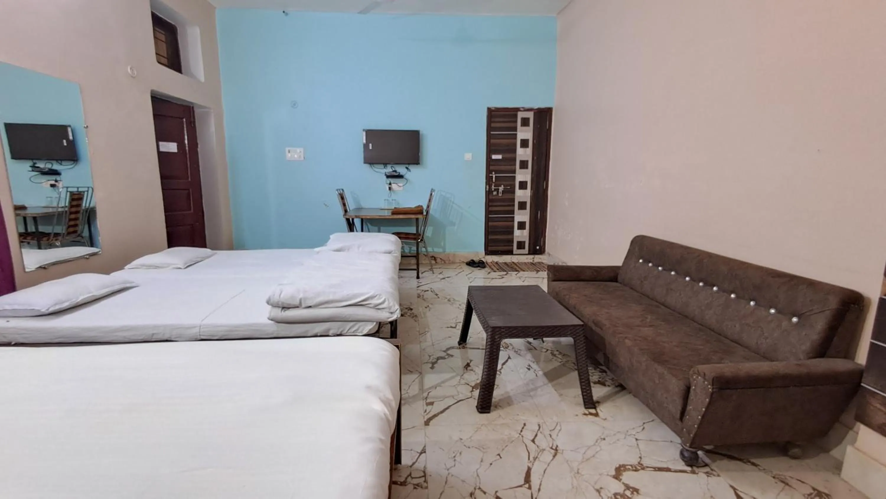 TV and multimedia, Bed in LD Guest House, Ayodhya