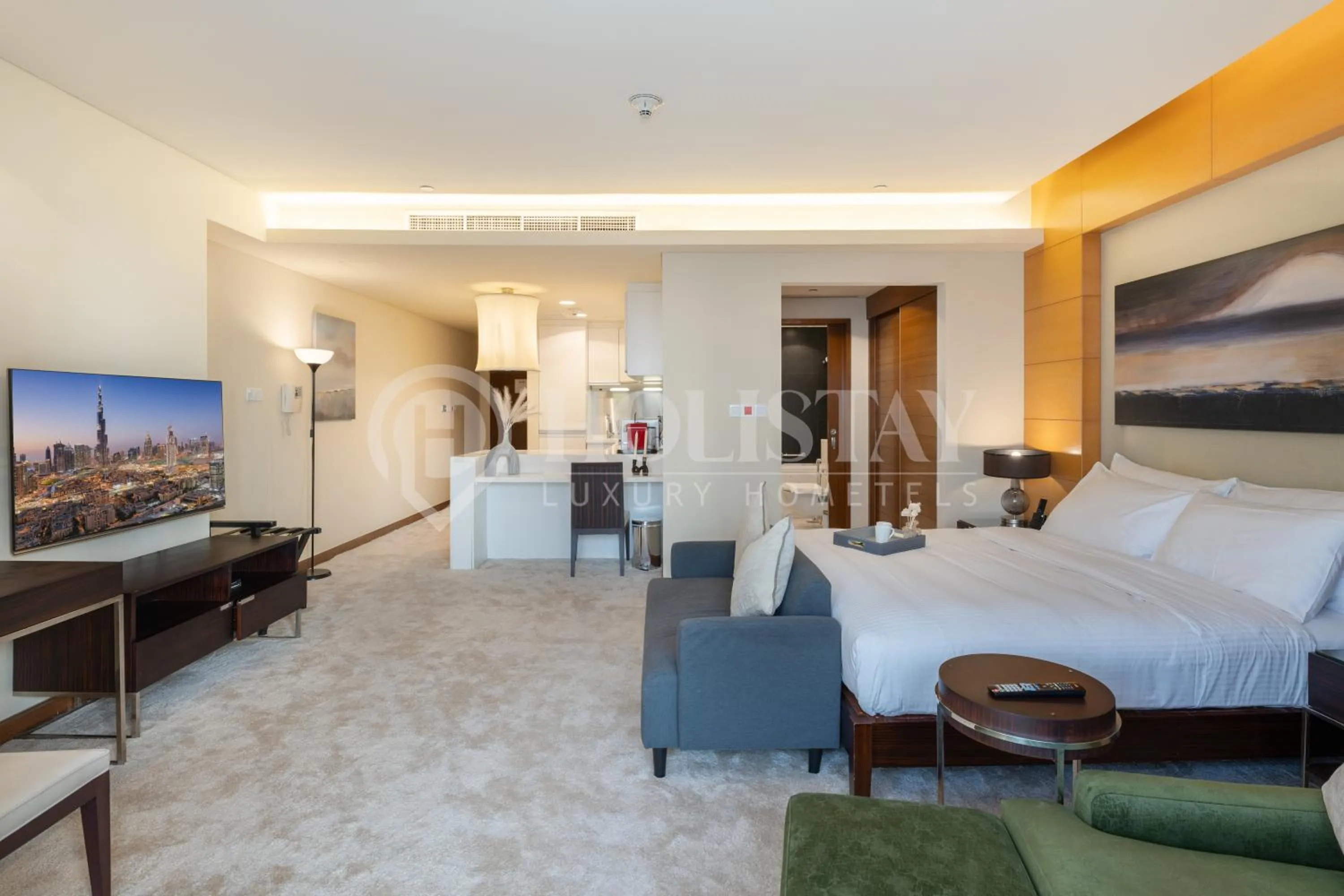 TV and multimedia in Holistay Luxury Homes - Burj khalifa view - Direct Access Dubai Mall