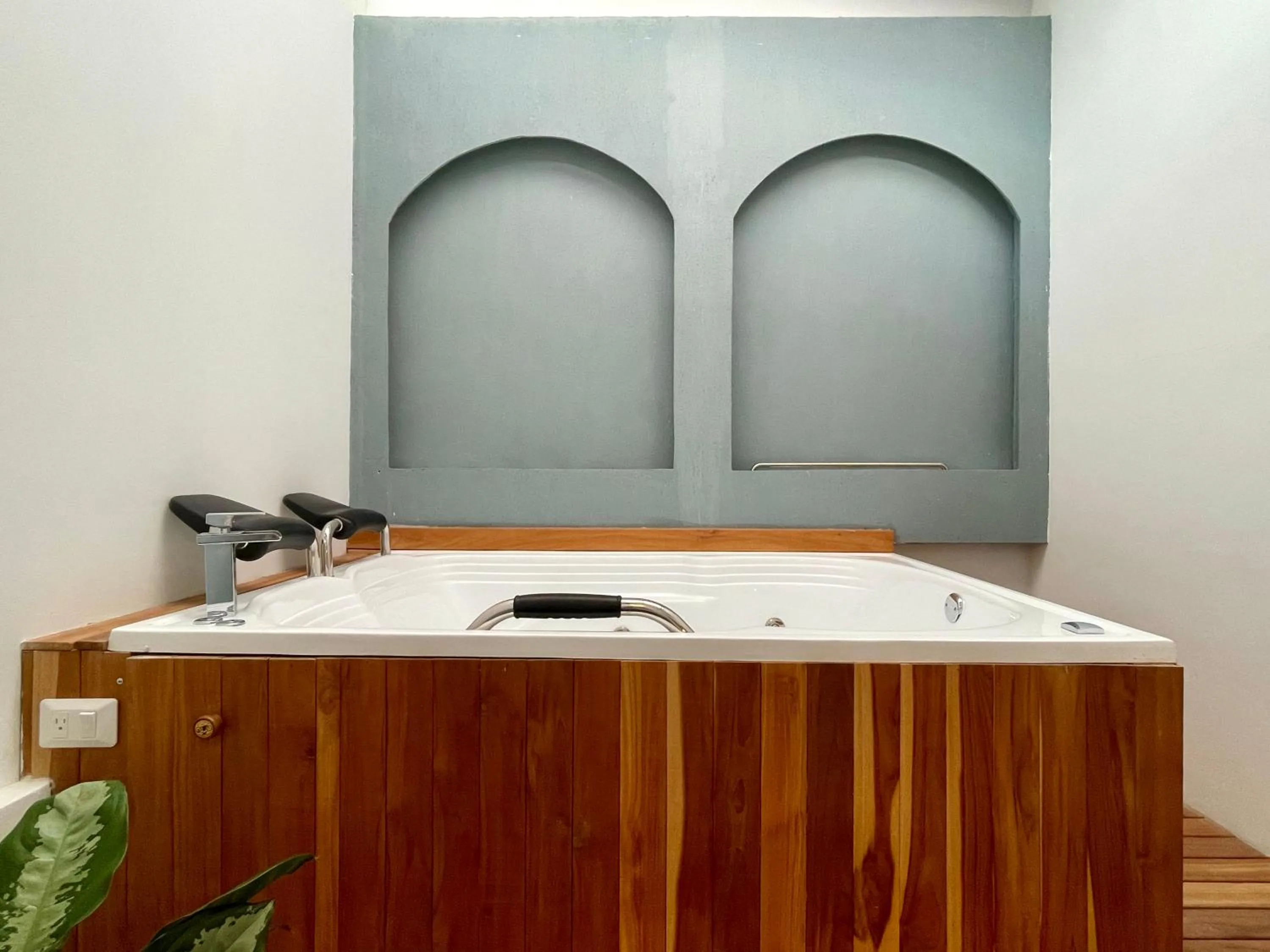 Apartments with Jacuzzi in El Poblado by Wynwood House