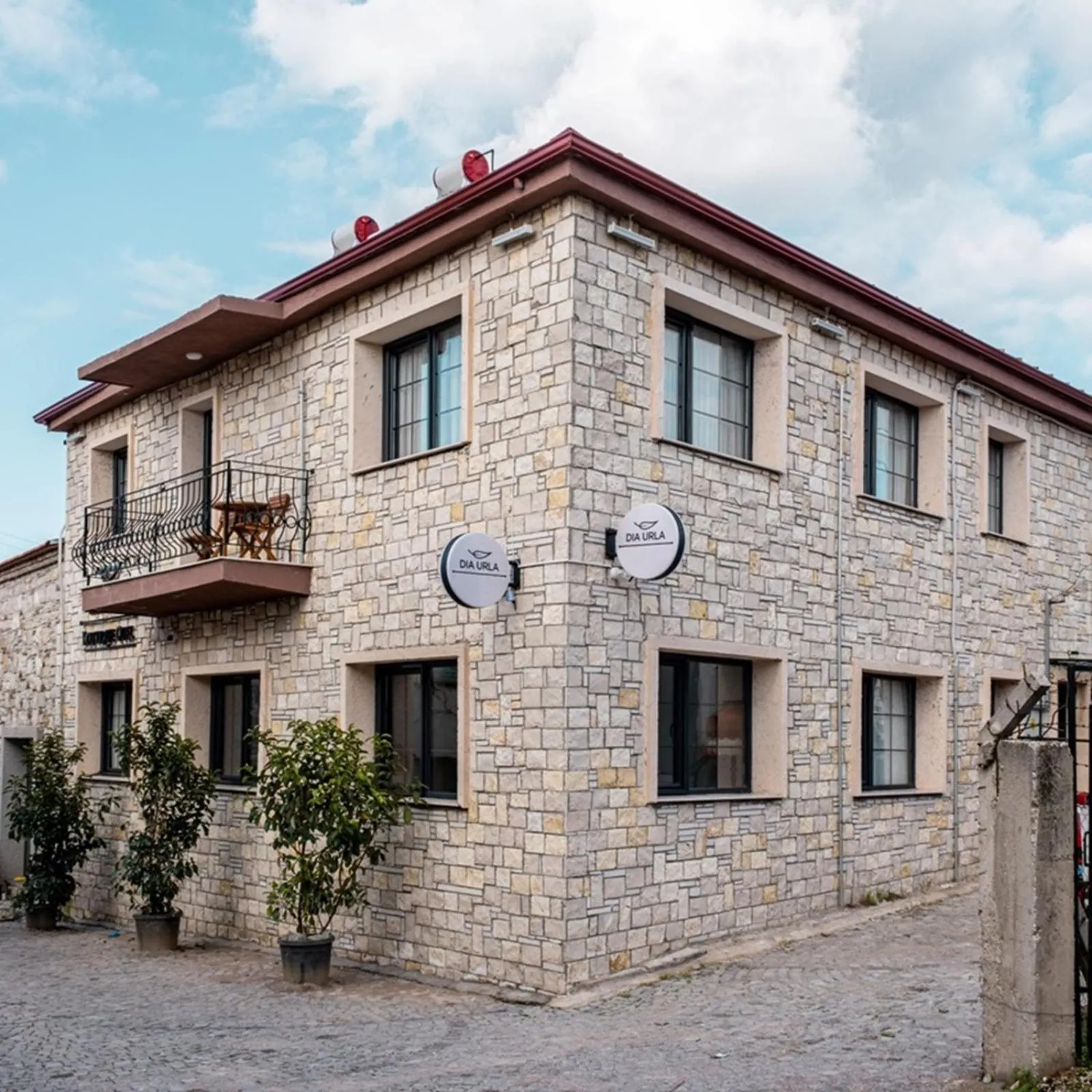 Property building in Dia Urla