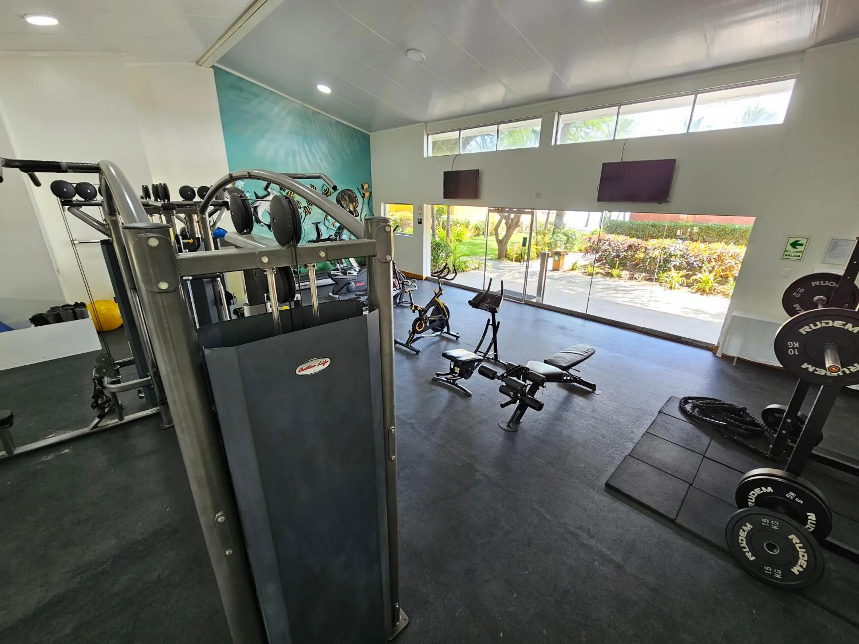Fitness centre/facilities in Punta Sal Suites & Bungalows Resort