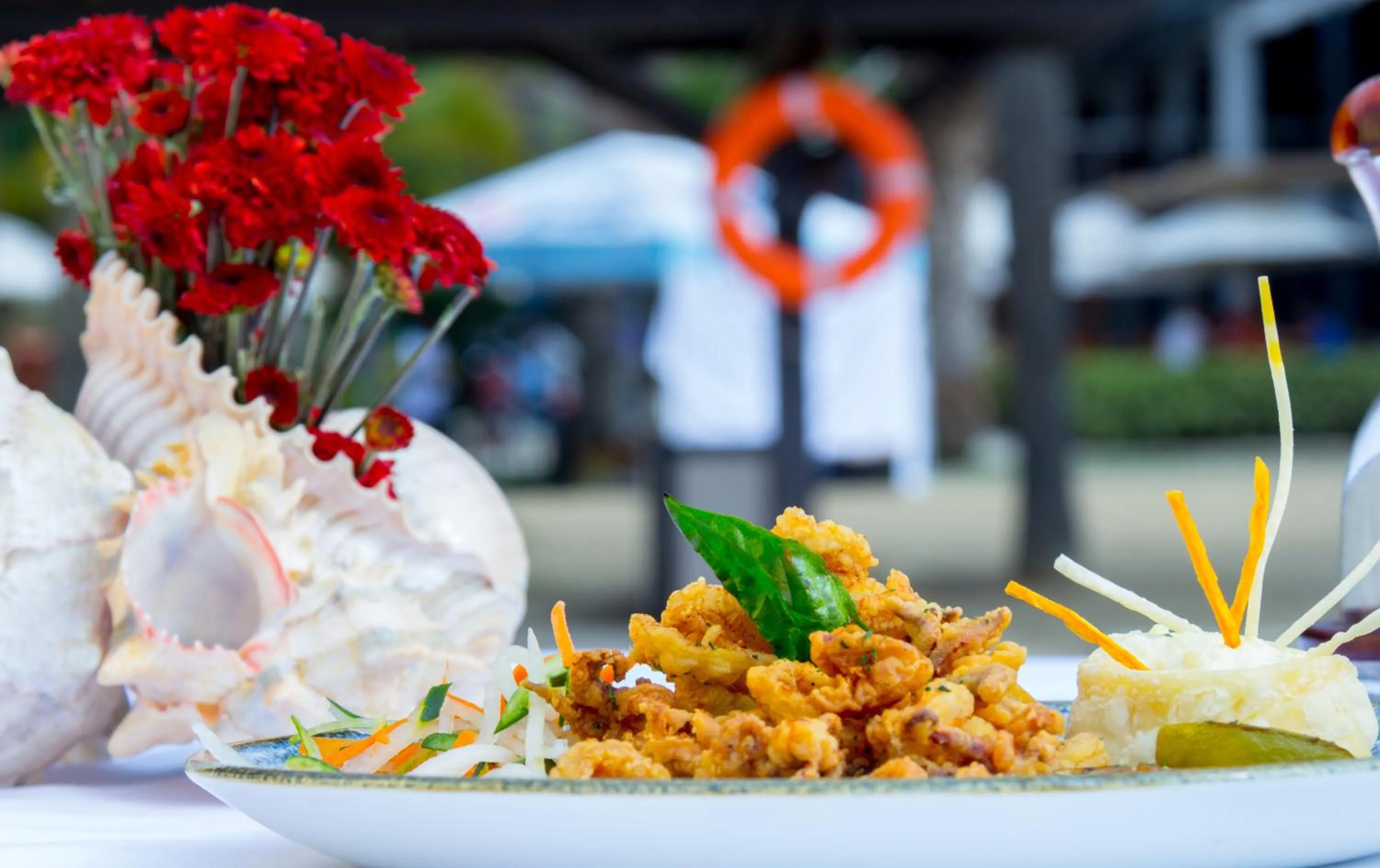 Restaurant/places to eat in Punta Sal Suites & Bungalows Resort