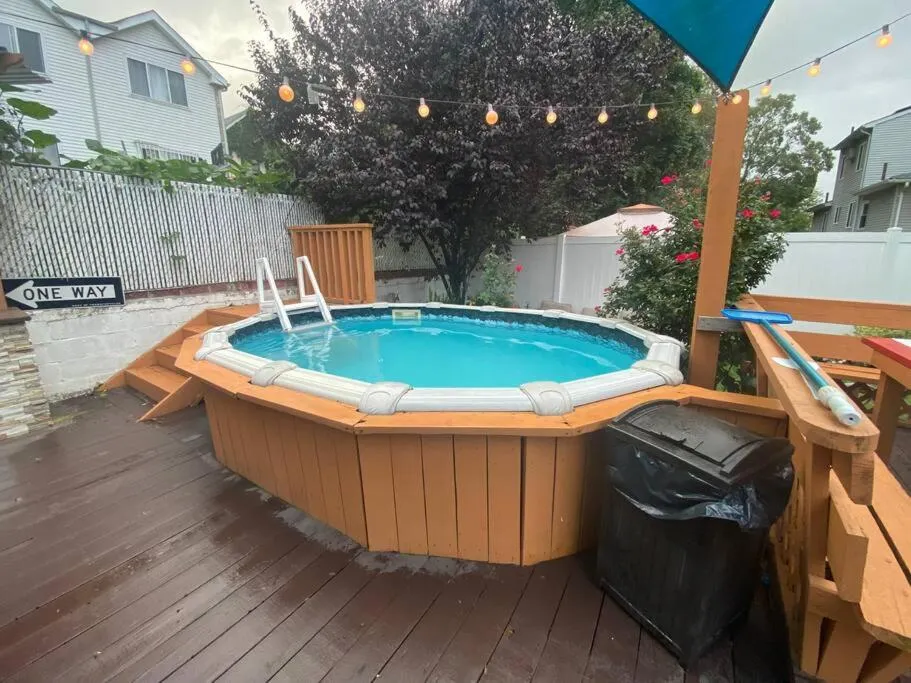 Casa Rosado @ NYC Home Pool Firepit Parking Ferry