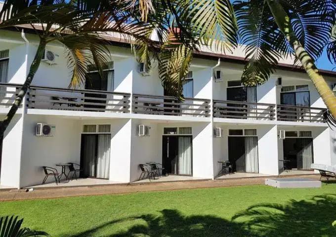 Property building in Hotel Oasis Property building in Hotel Oasis