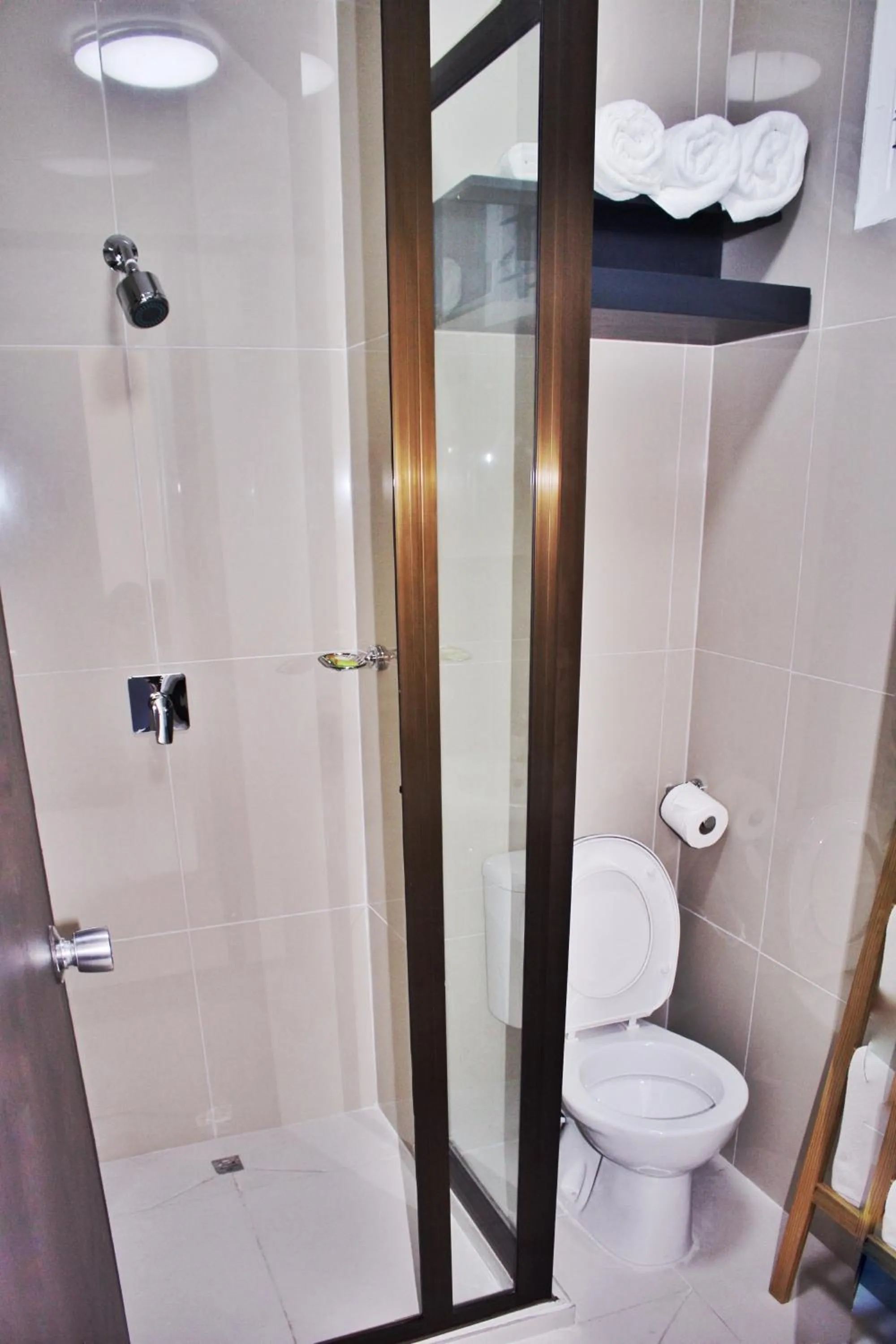 Bathroom in Hotel Oasis