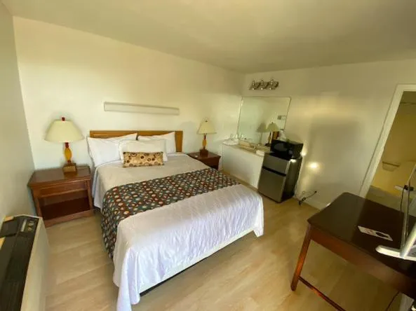 Bed in Inn On 95 McDermitt