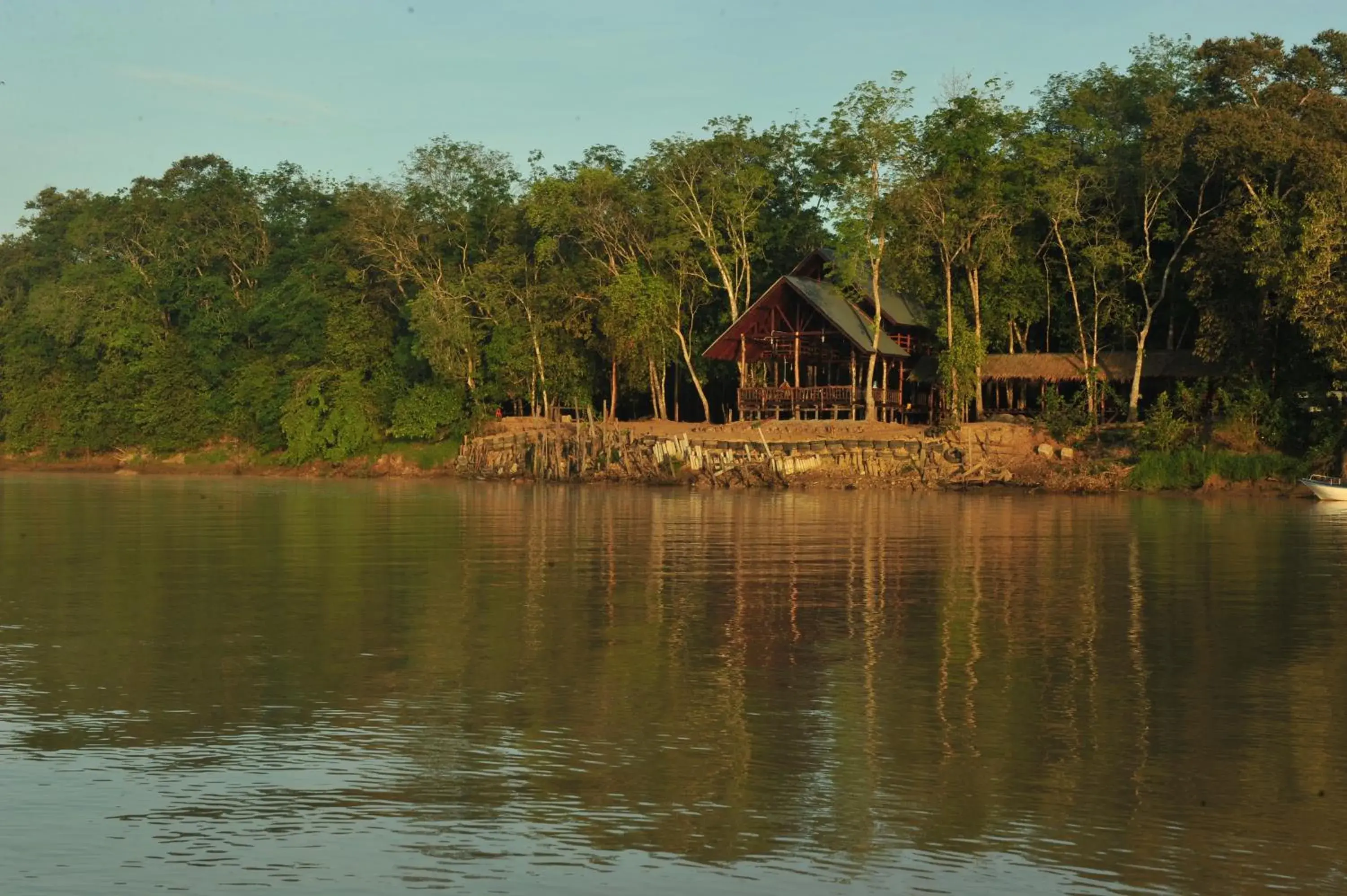 Restaurant/places to eat in Borneo Natural Sukau Bilit Resort Restaurant/places to eat in Borneo Natural Sukau Bilit Resort