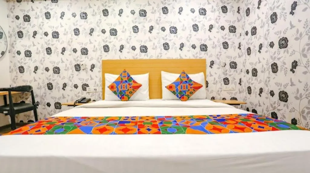Bed in Hotel BluSky GaganVihar