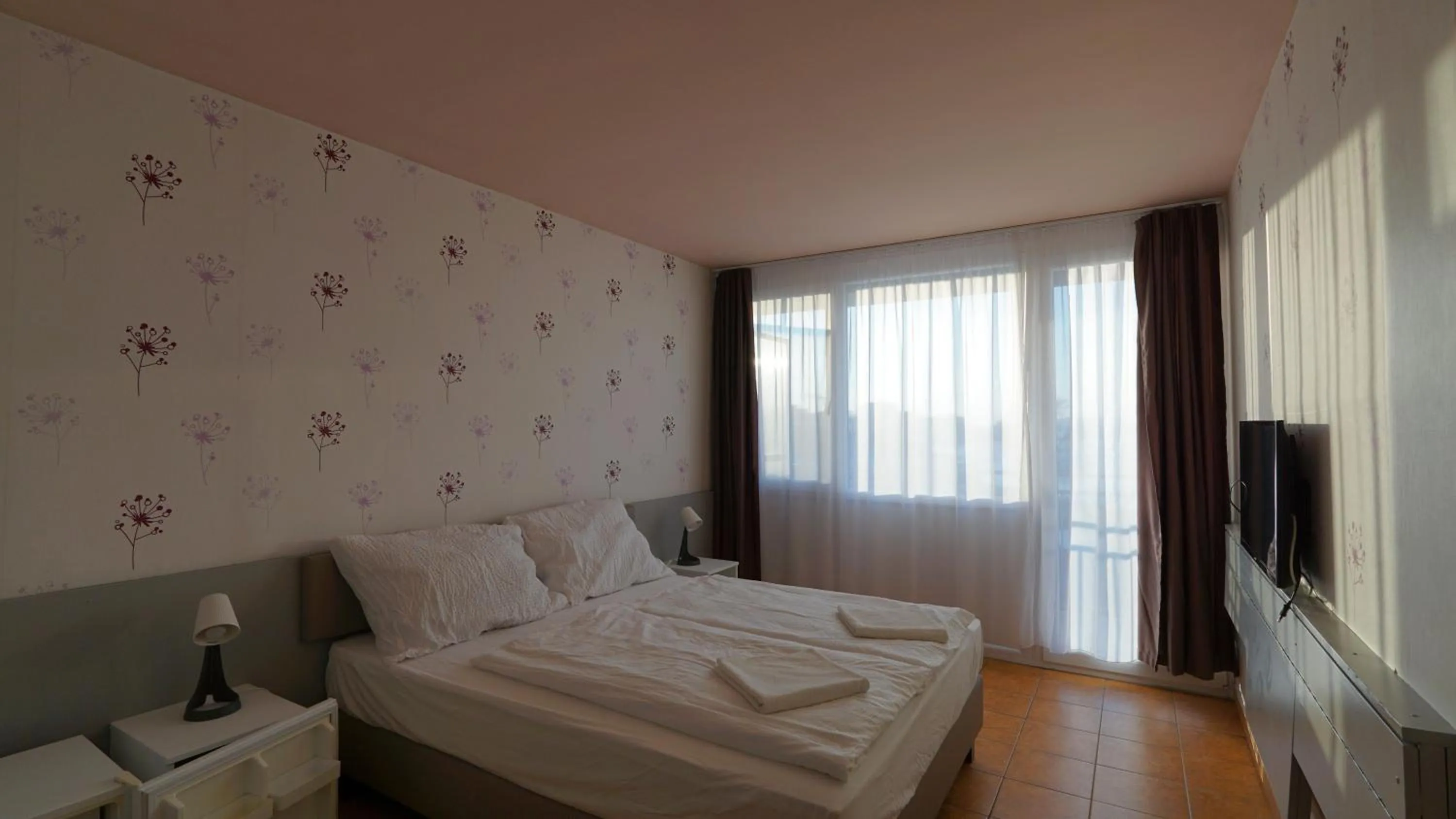 Photo of the whole room, Bed in Plazs Hotel Siófok
