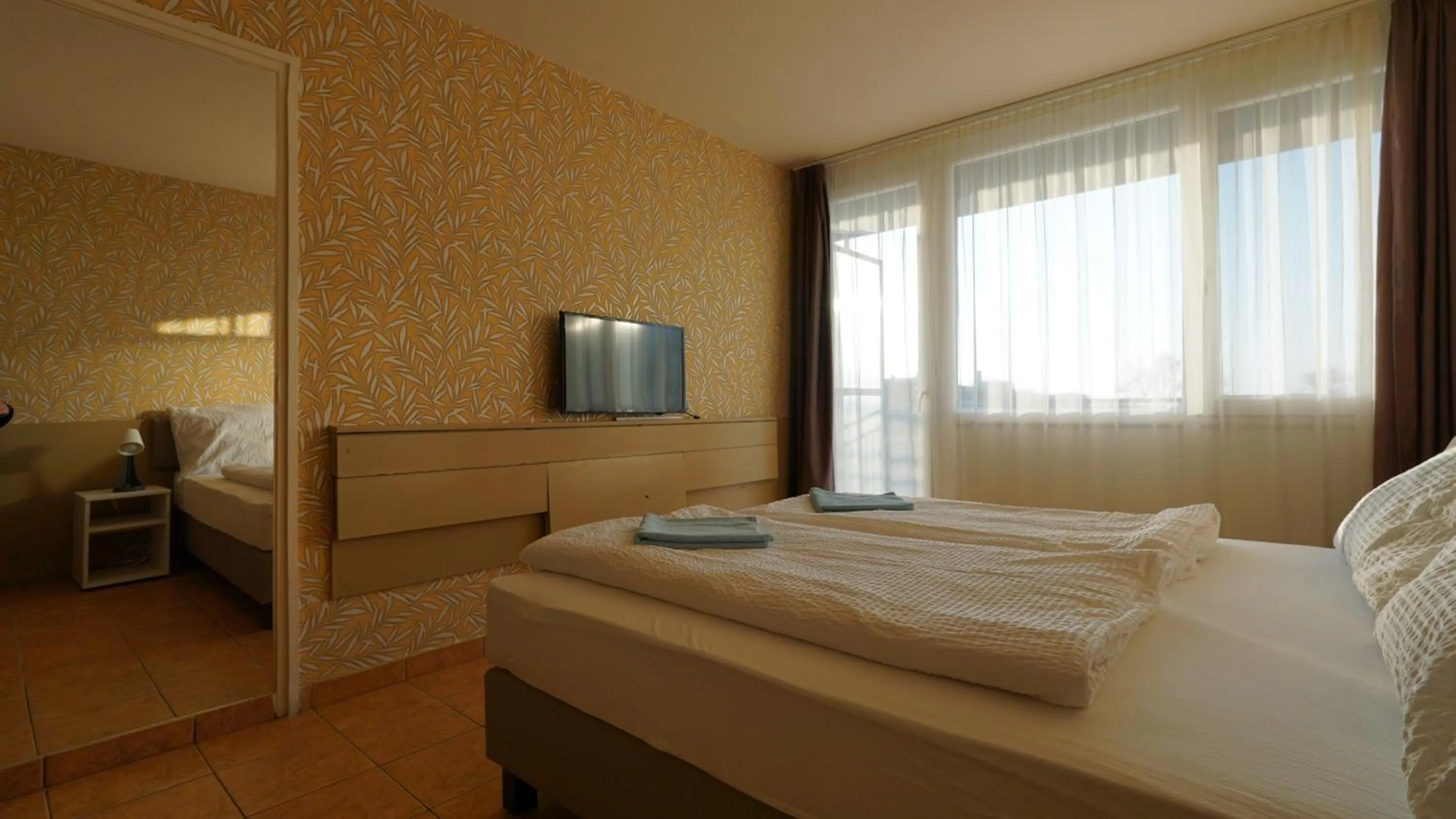 Bedroom, Bed in Plazs Hotel Siófok