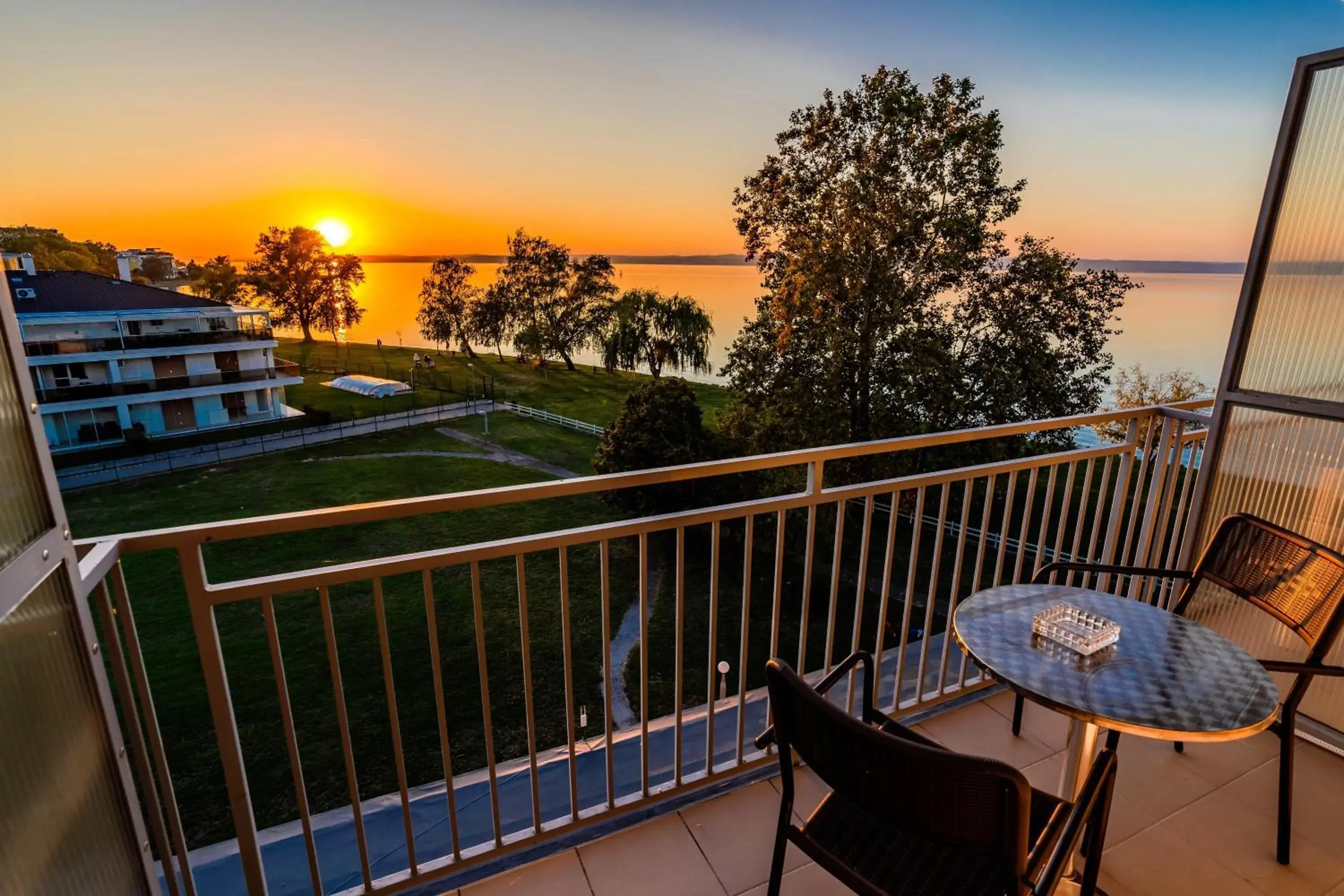 Standard Double Room with Sunset View in Plazs Hotel Siófok Standard Double Room with Sunset View in Plazs Hotel Siófok