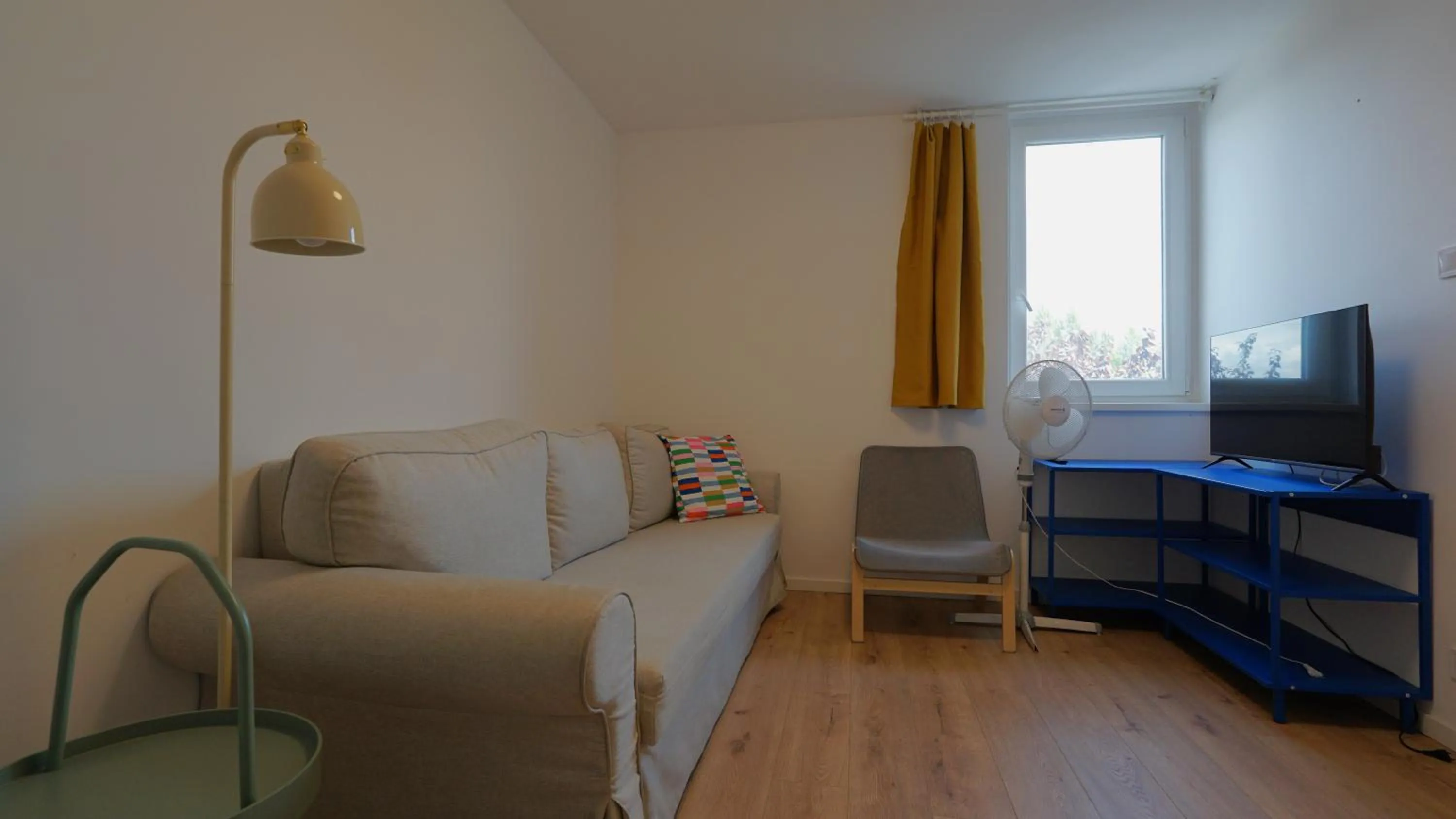 Living room, Bed in Plazs Hotel Siófok