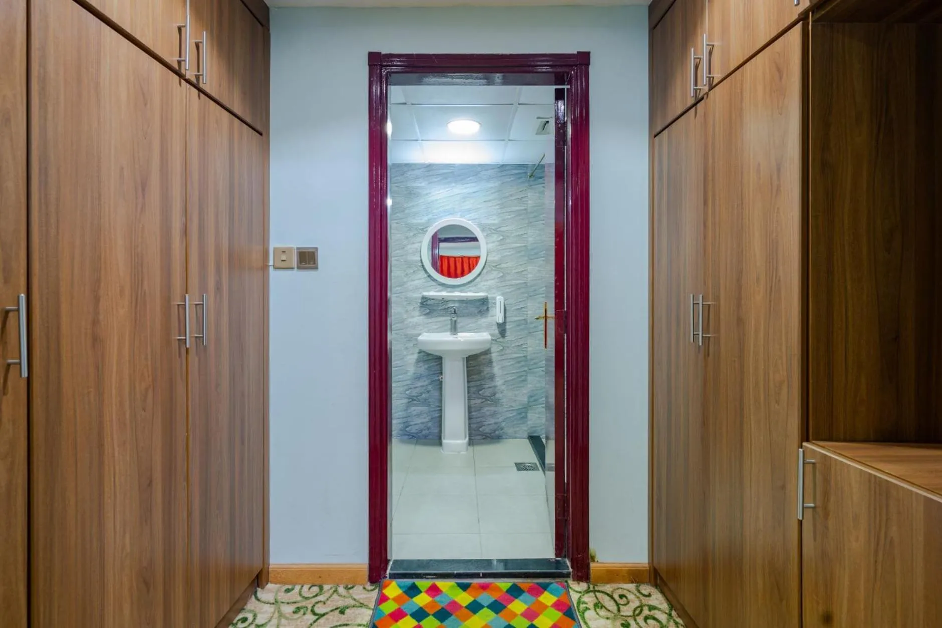 Toilet in Tanha Hotel