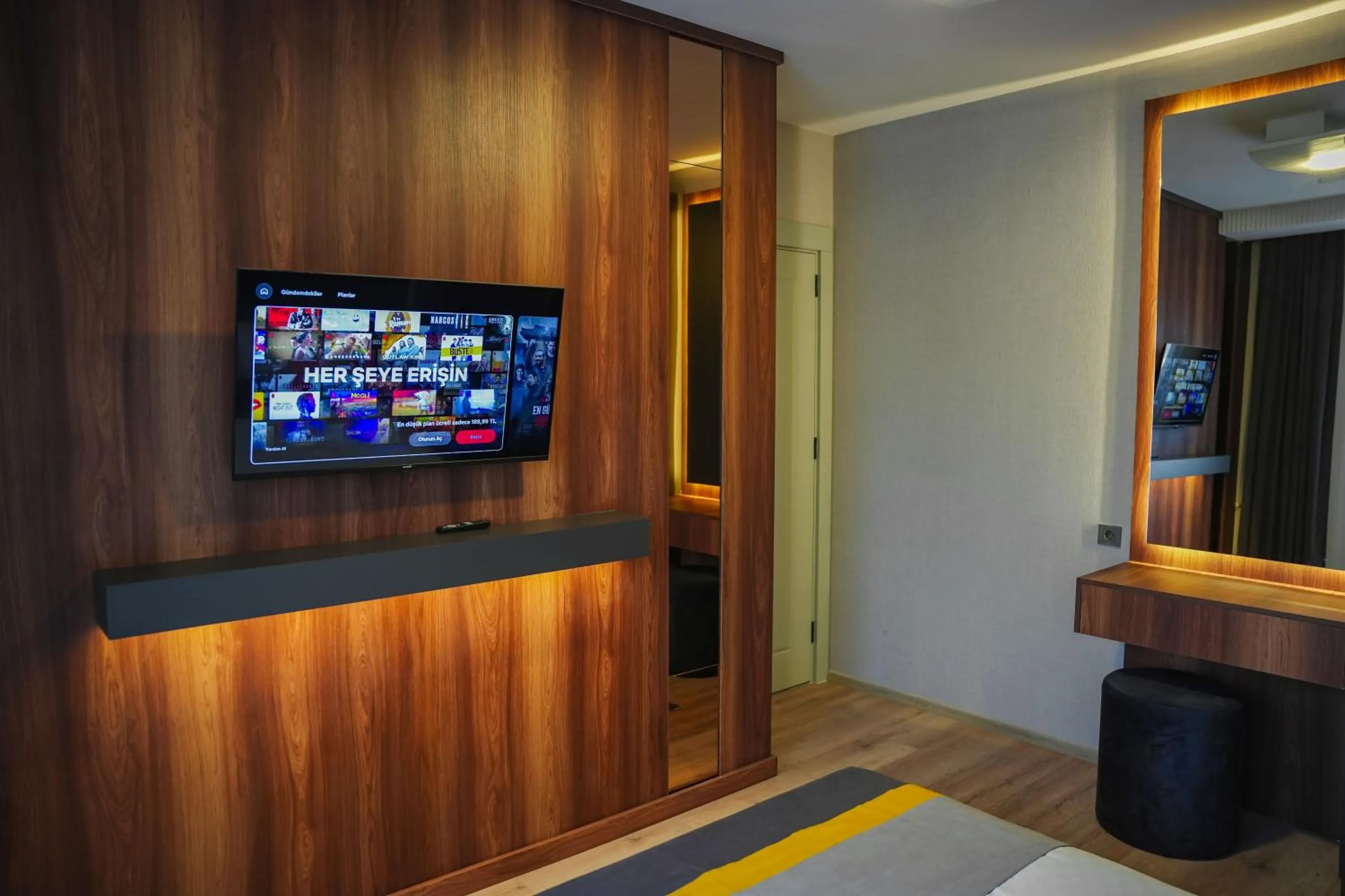 Communal lounge/ TV room in LİMONOTTO SUİT OTEL