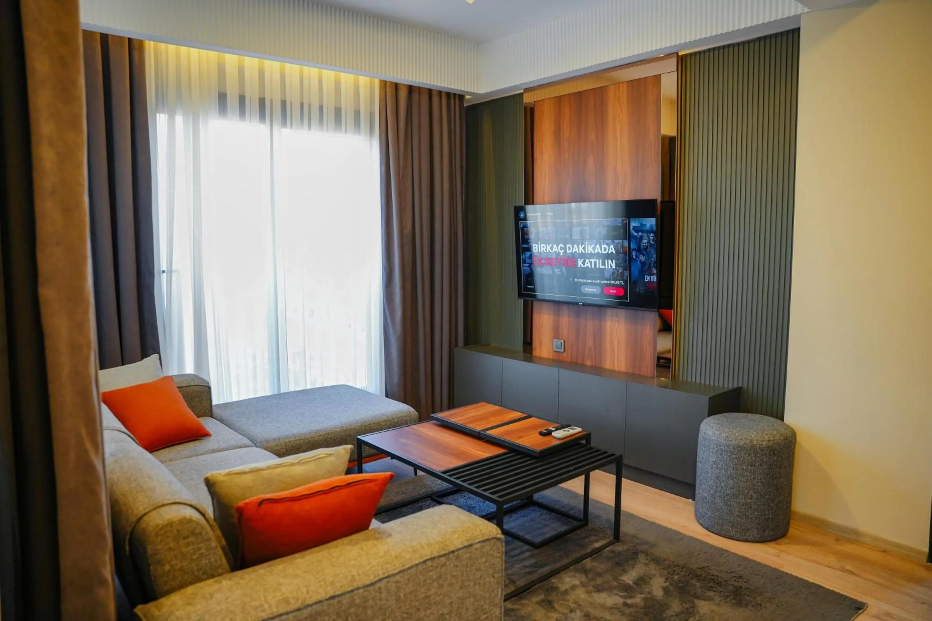 Communal lounge/ TV room in LİMONOTTO SUİT OTEL