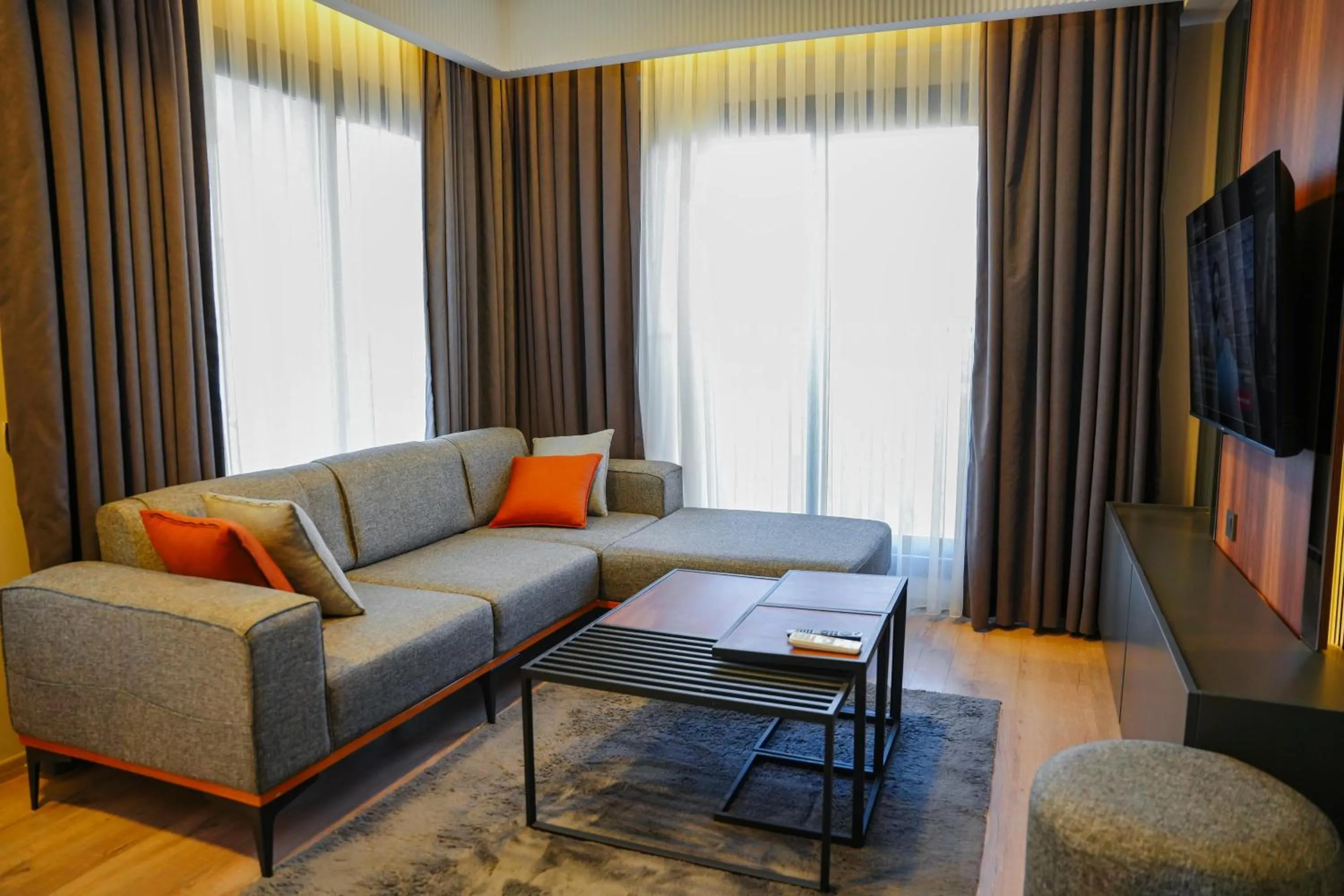 TV and multimedia in LİMONOTTO SUİT OTEL