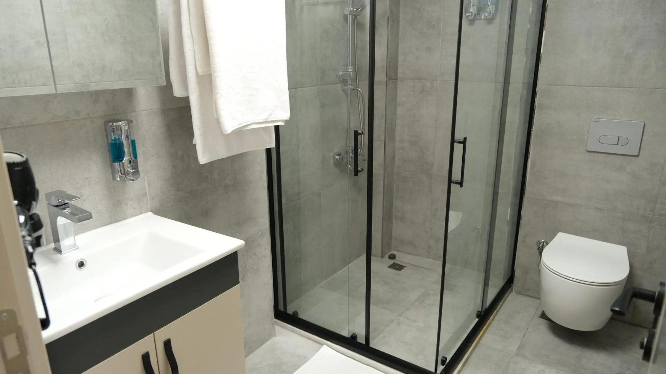 Bathroom in LİMONOTTO SUİT OTEL