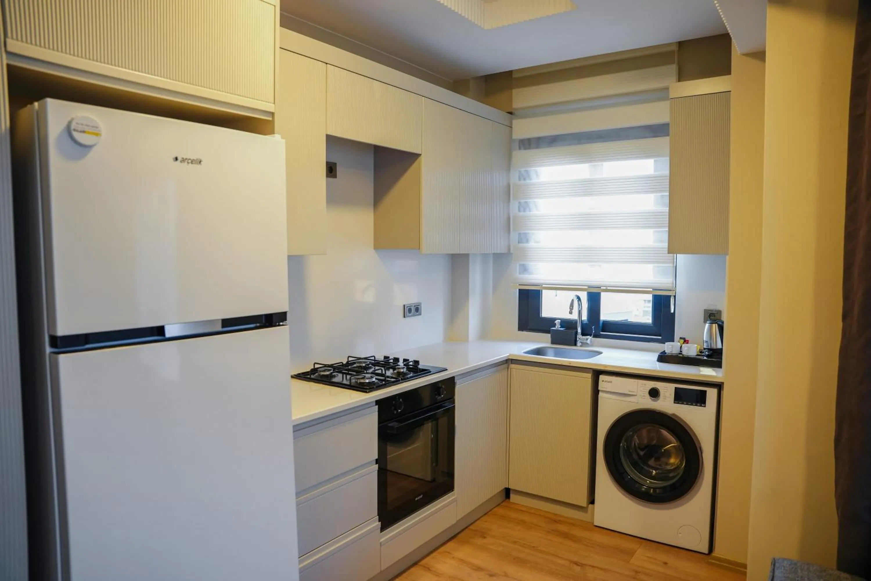oven in LİMONOTTO SUİT OTEL