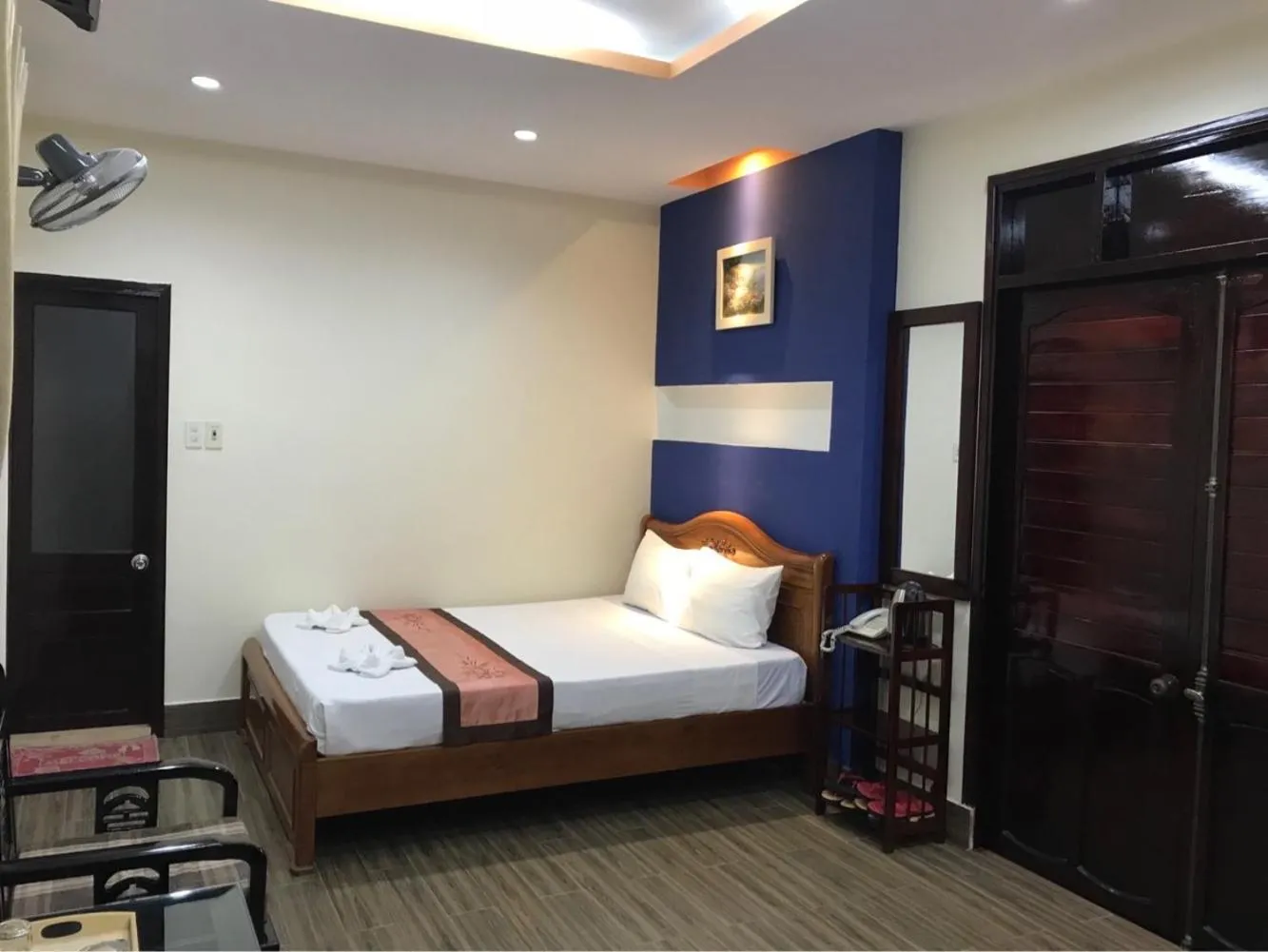 Bed in Sunny A Hotel