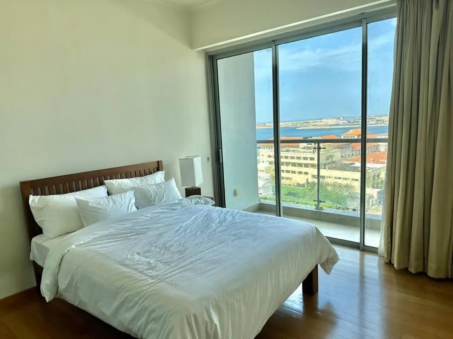 Natural landscape, Bed in Colombo Emperor Residencies