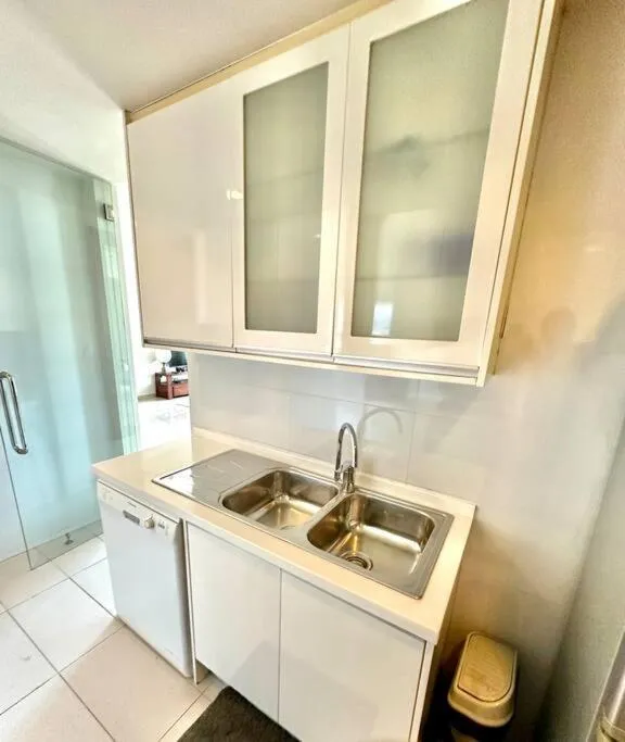 Kitchen or kitchenette in Colombo Emperor Residencies