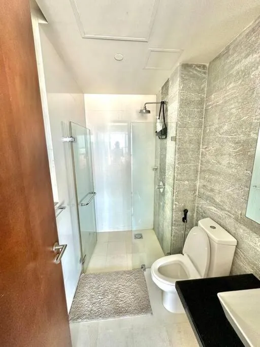 Shower in Colombo Emperor Residencies