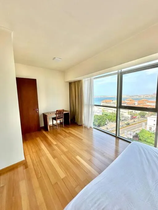 Bed in Colombo Emperor Residencies