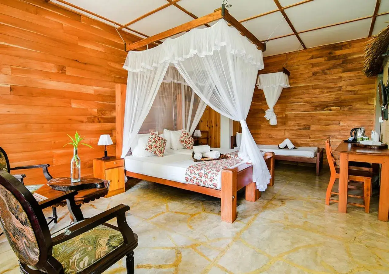 Super Deluxe Double Room with Balcony with River View - single occupancy in Thotupola Residence Super Deluxe Double Room with Balcony with River View - single occupancy in Thotupola Residence