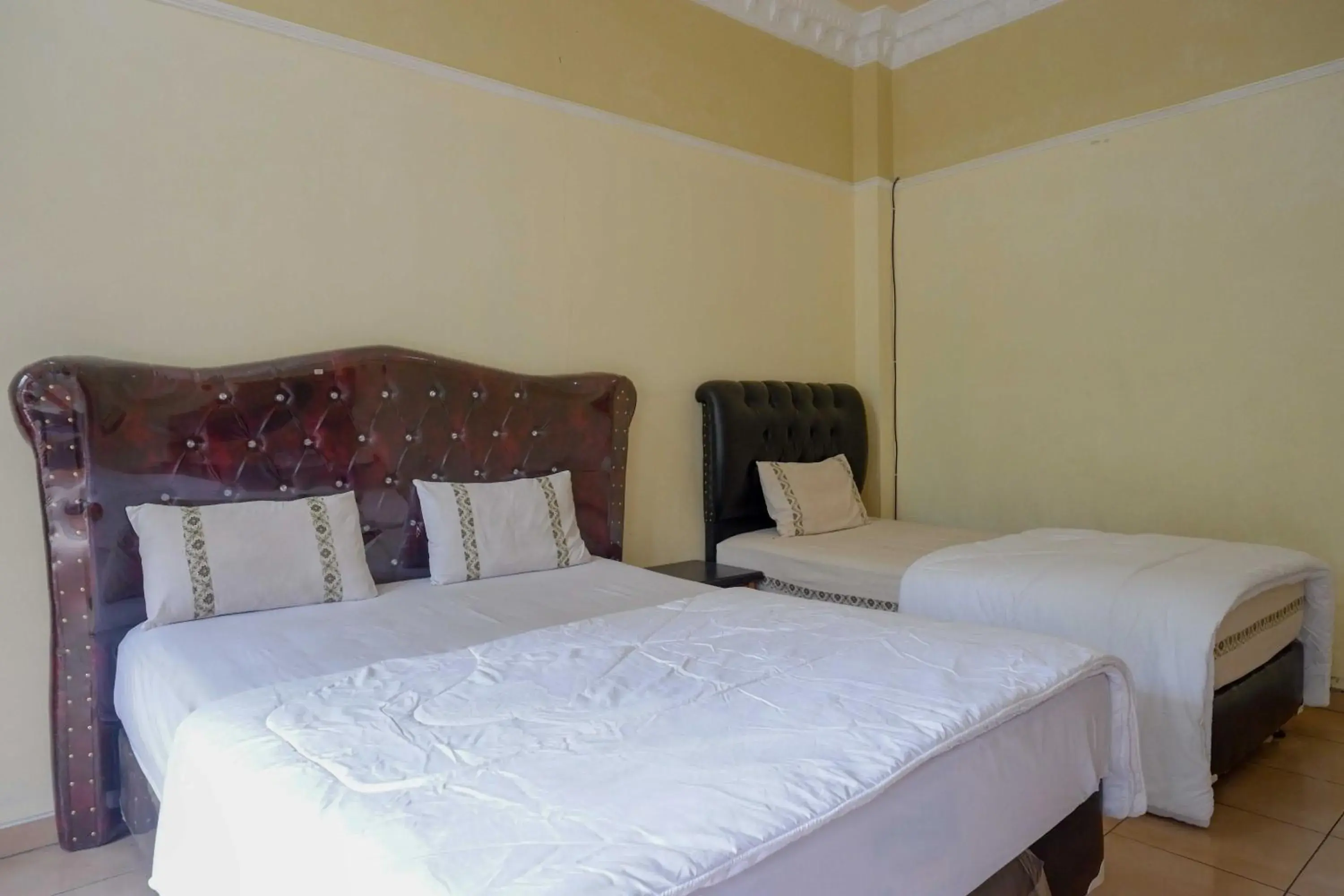 Bedroom, Bed in Urbanview Hotel Bergas Indah Bandungan by RedDoorz Bedroom, Bed in Urbanview Hotel Bergas Indah Bandungan by RedDoorz