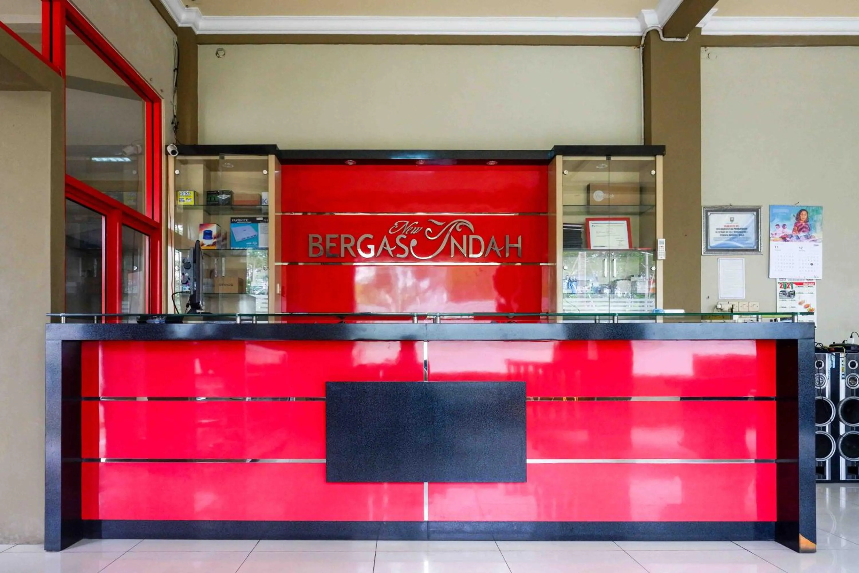 Lobby or reception in Urbanview Hotel Bergas Indah Bandungan by RedDoorz