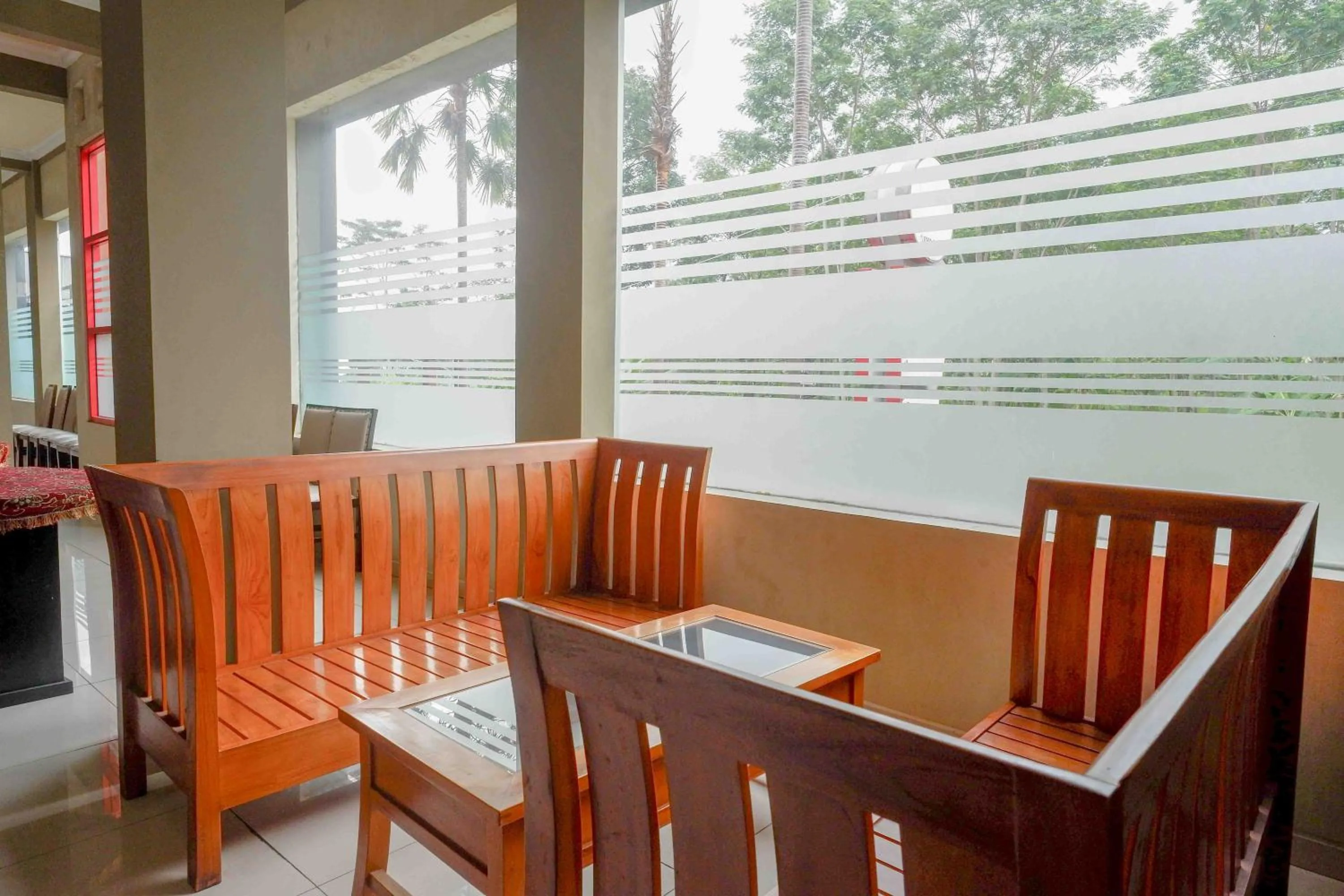 Restaurant/places to eat in Urbanview Hotel Bergas Indah Bandungan by RedDoorz