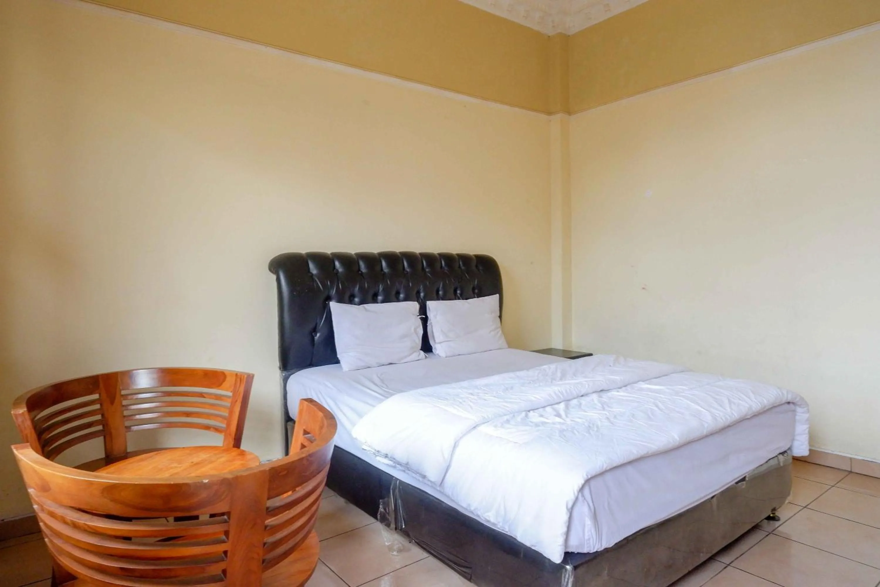 Bedroom, Bed in Urbanview Hotel Bergas Indah Bandungan by RedDoorz