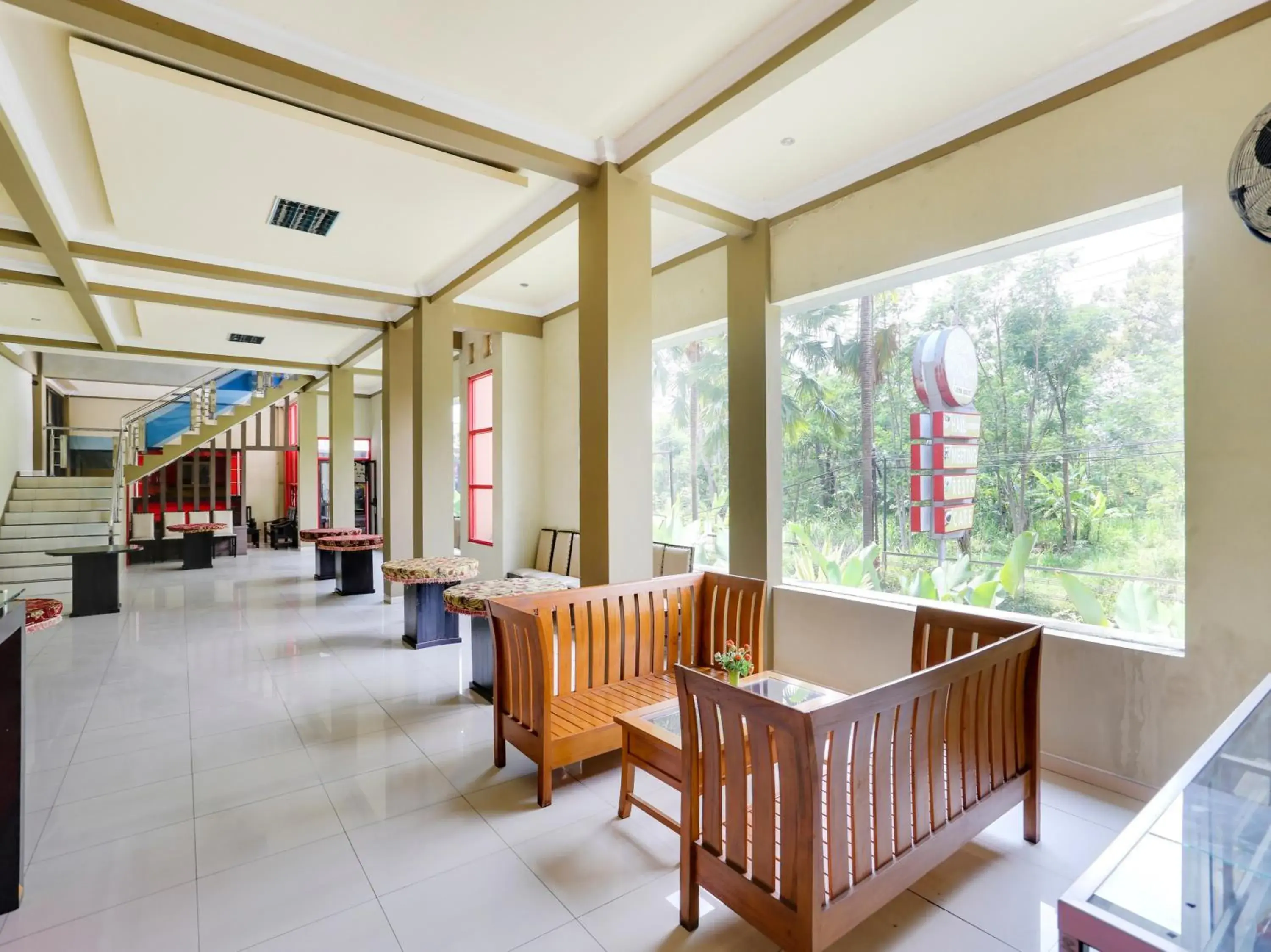 Restaurant/places to eat in Urbanview Hotel Bergas Indah Bandungan by RedDoorz Restaurant/places to eat in Urbanview Hotel Bergas Indah Bandungan by RedDoorz