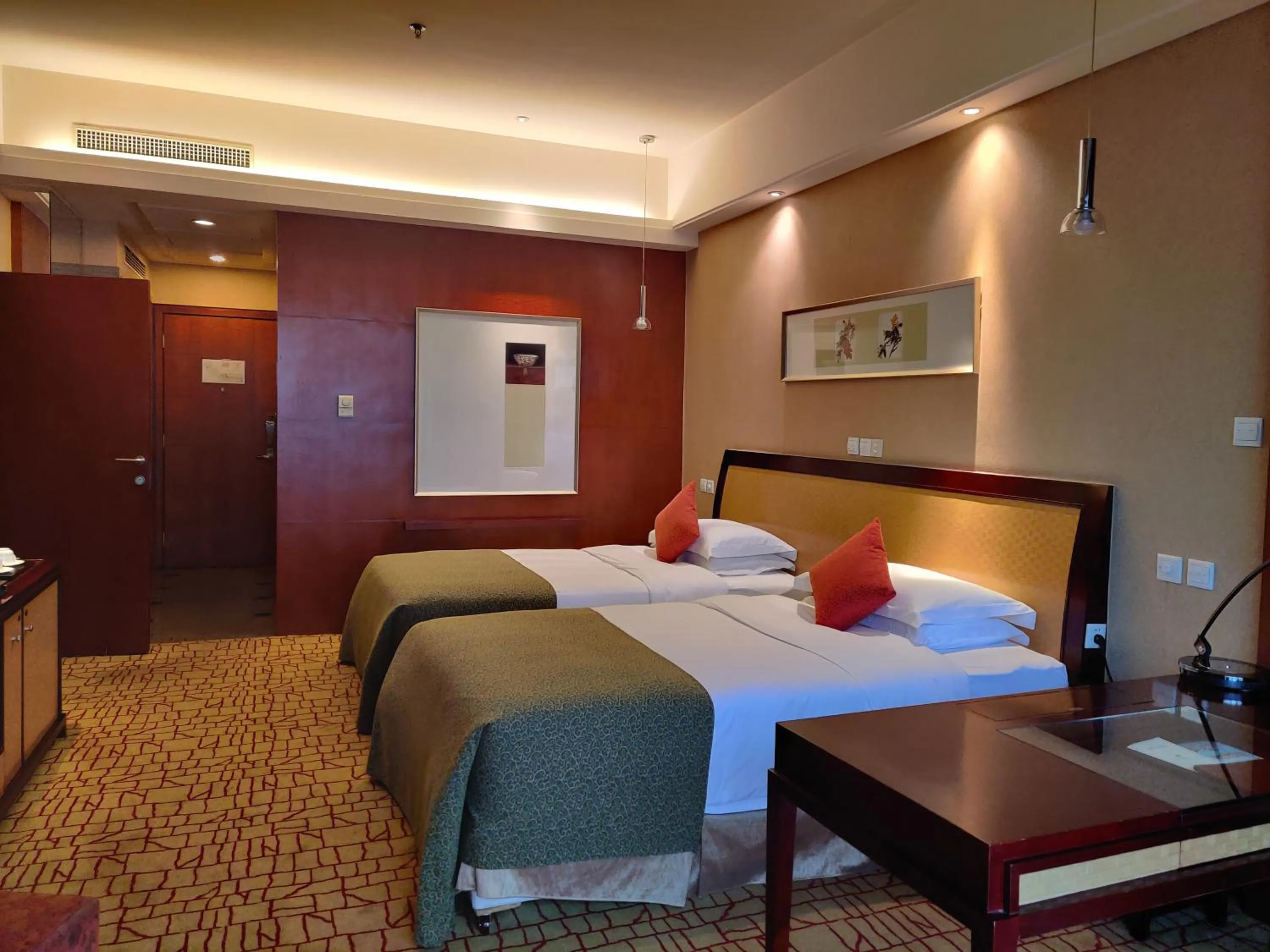 Photo of the whole room, Bed in Empark Grand Hotel Kunming