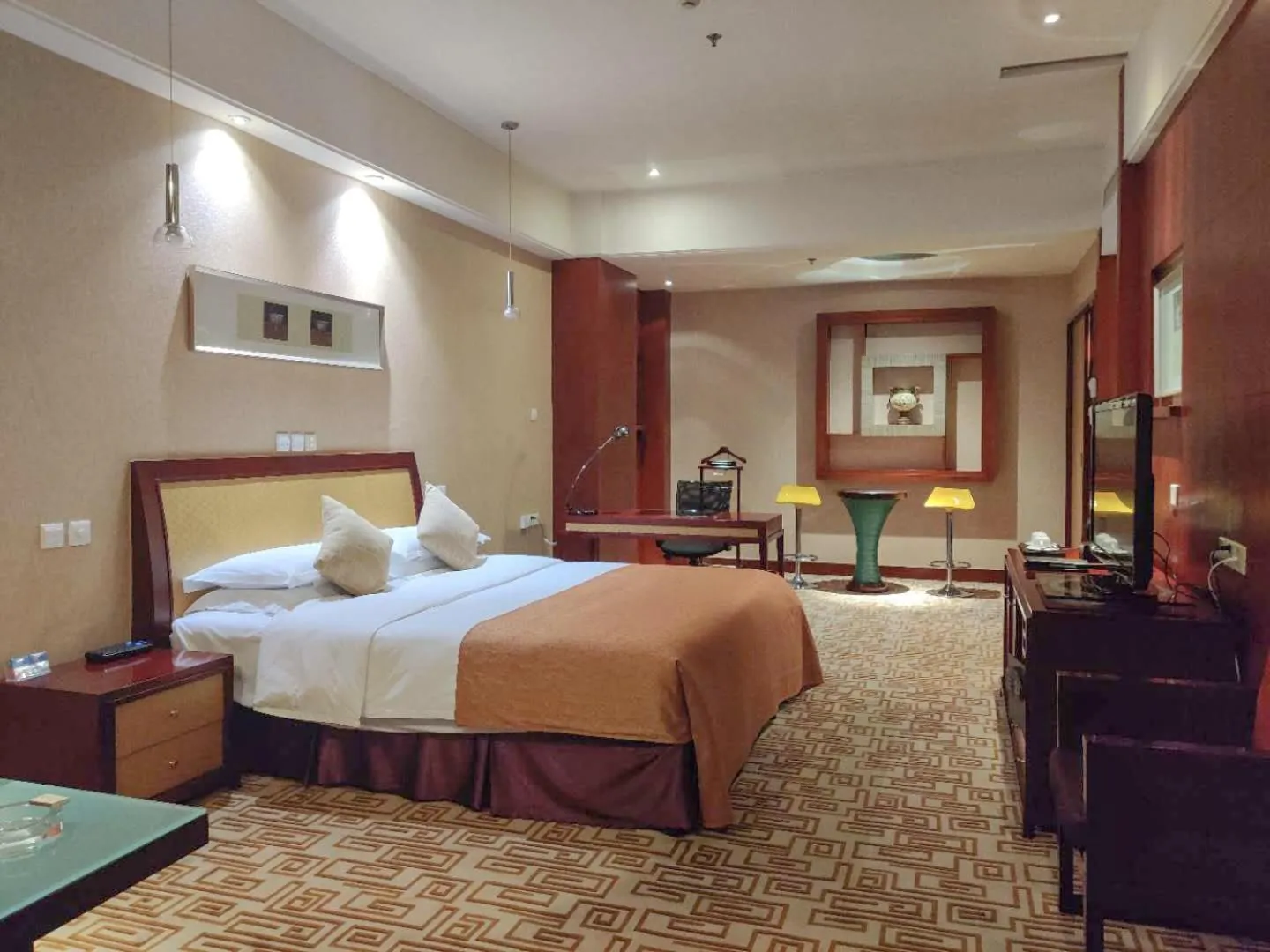 Photo of the whole room, Bed in Empark Grand Hotel Kunming