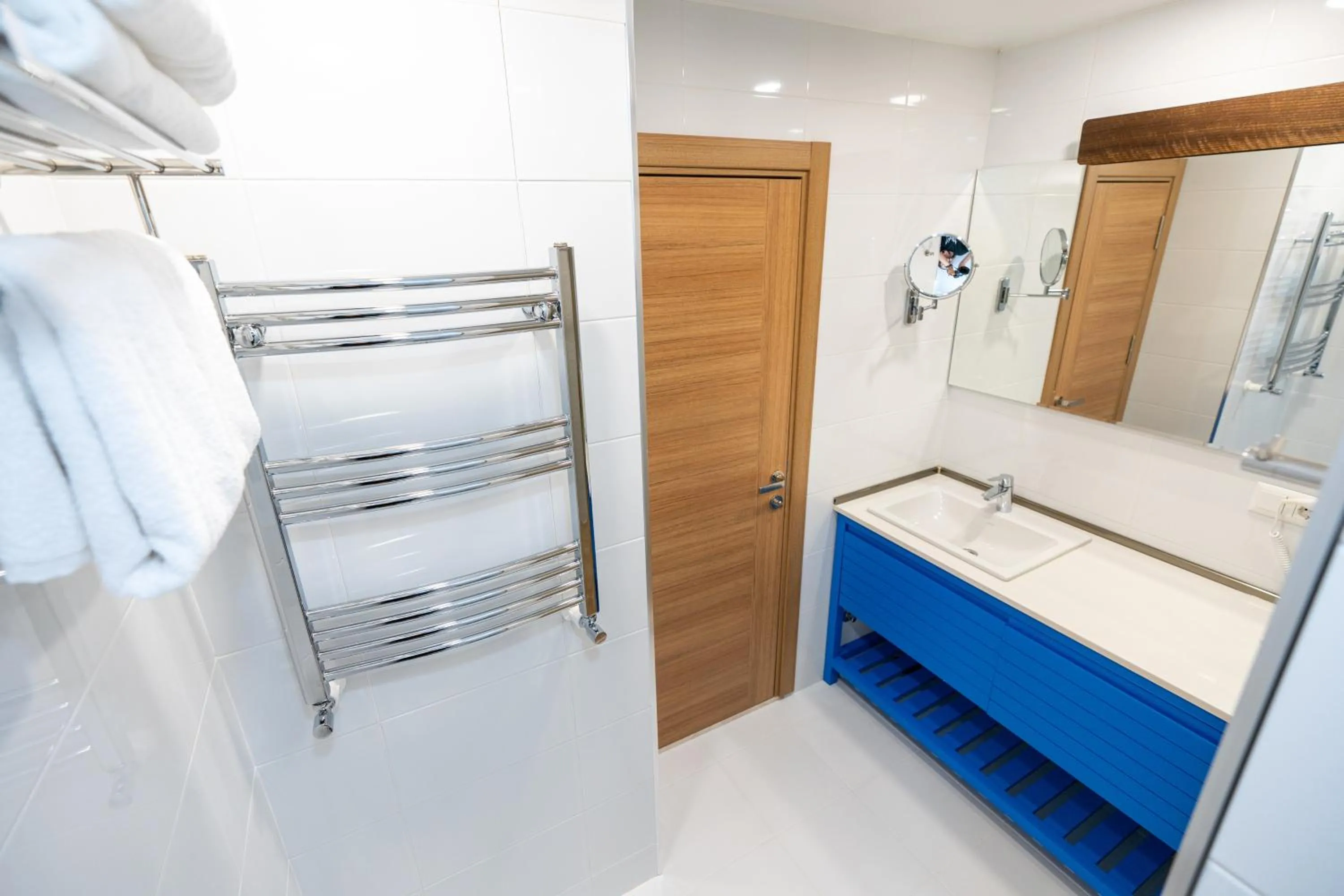 Bathroom, Bed in Seagull Hotel Batumi