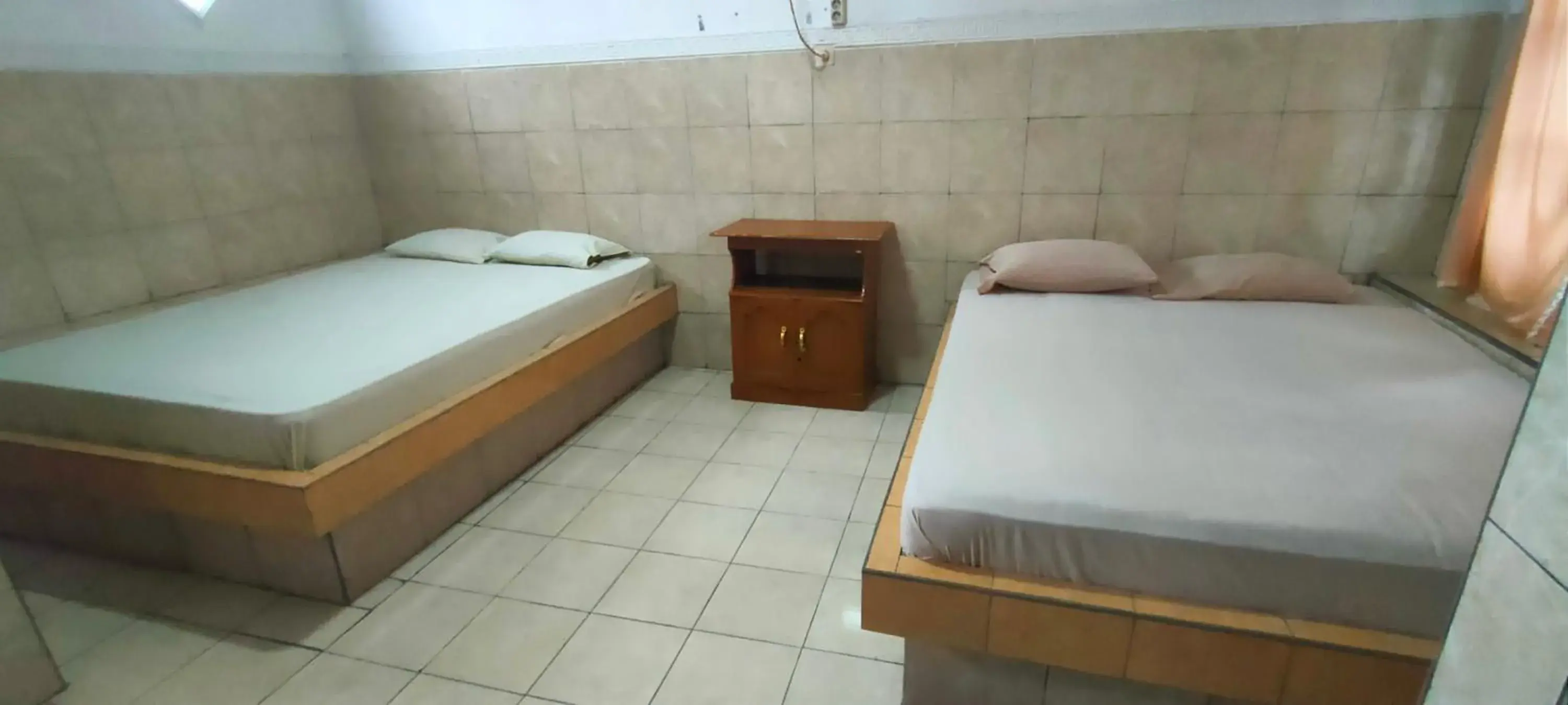 Family Room in Hotel Arjuna Sari Bandungan Family Room in Hotel Arjuna Sari Bandungan