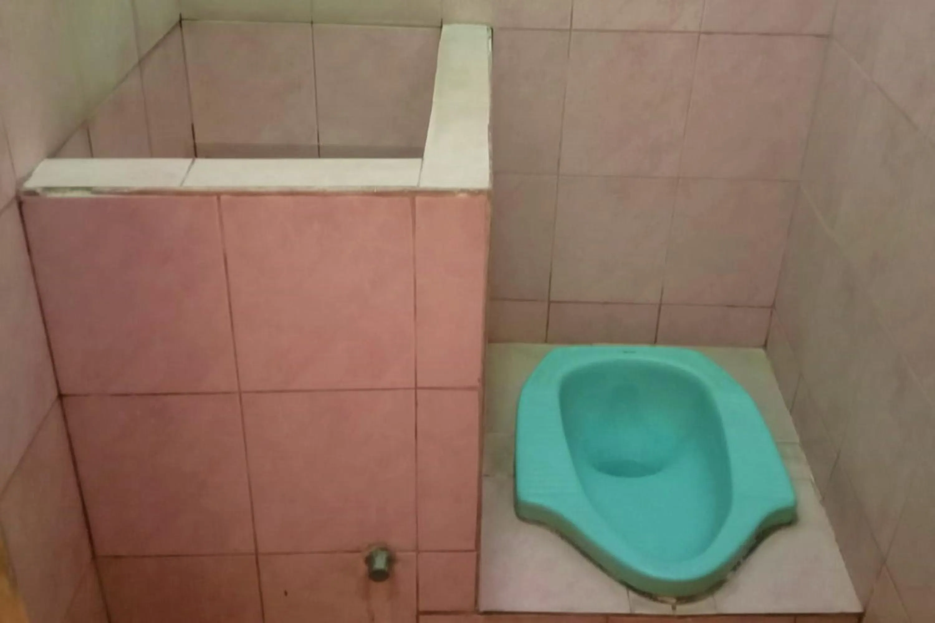 Bathroom in Hotel Arjuna Sari Bandungan